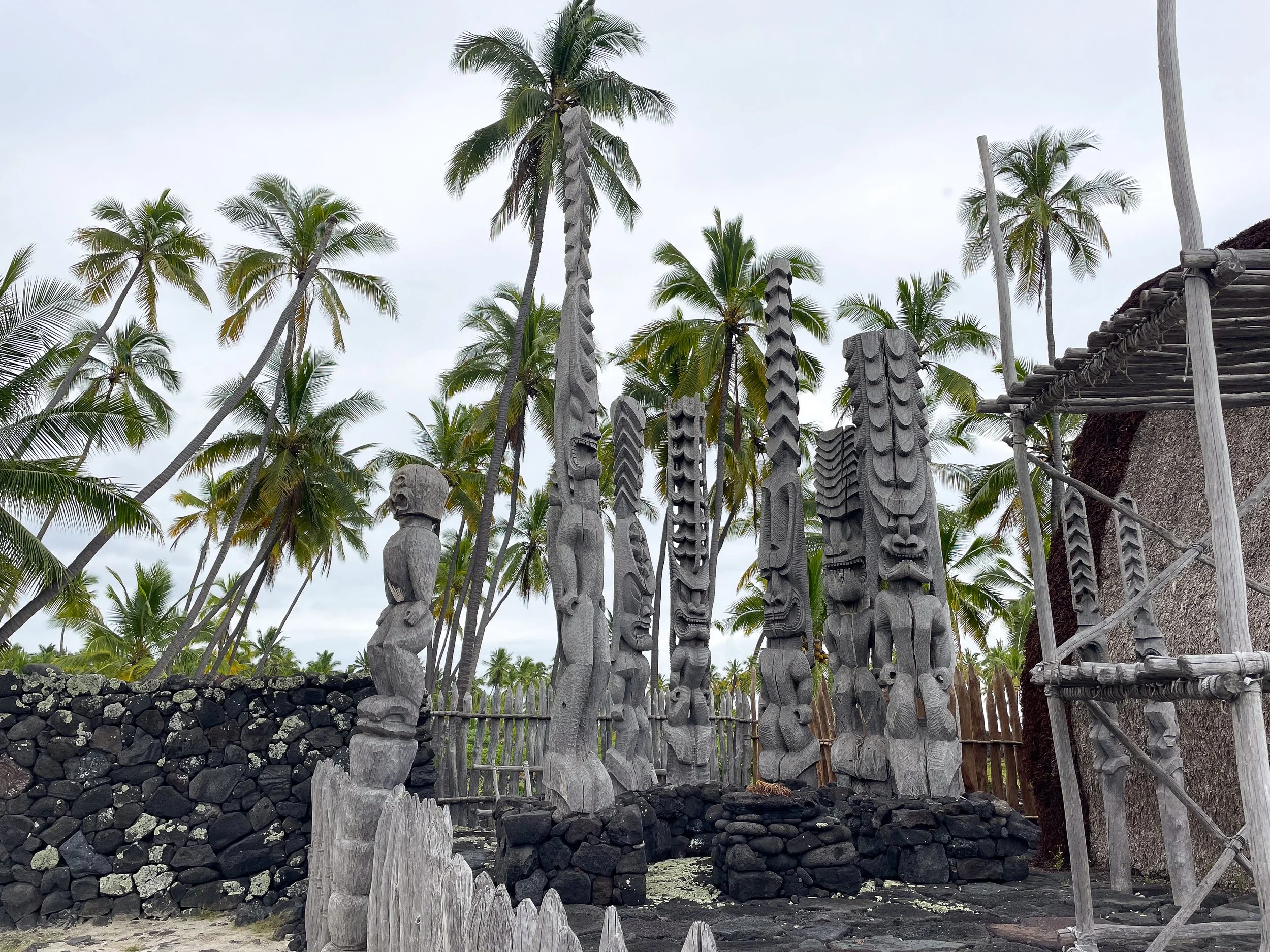 Pu’uhonua_o_Honaunau_National_Park_01.jpg