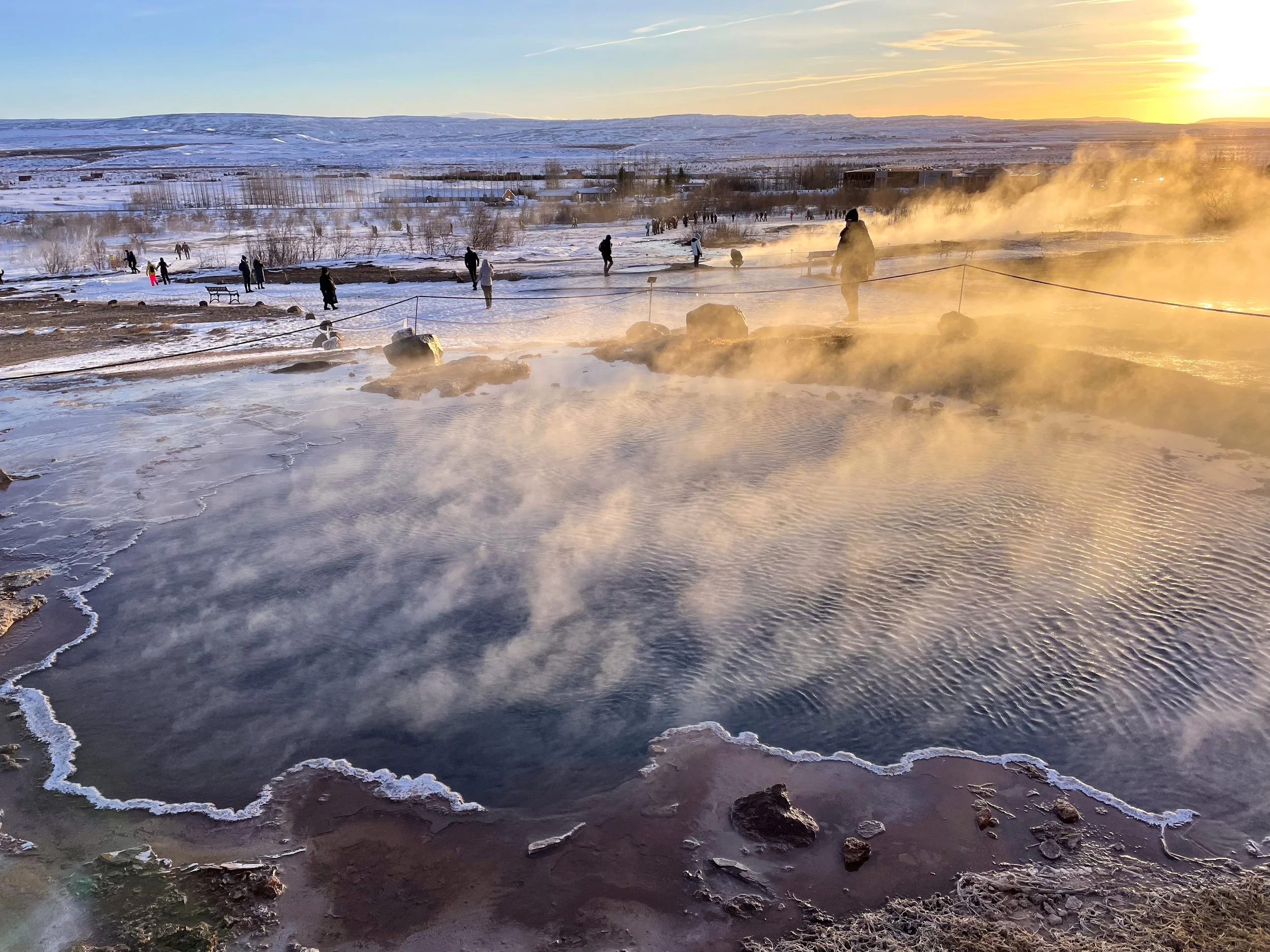 The_Strokkur_Geyser_04.jpg