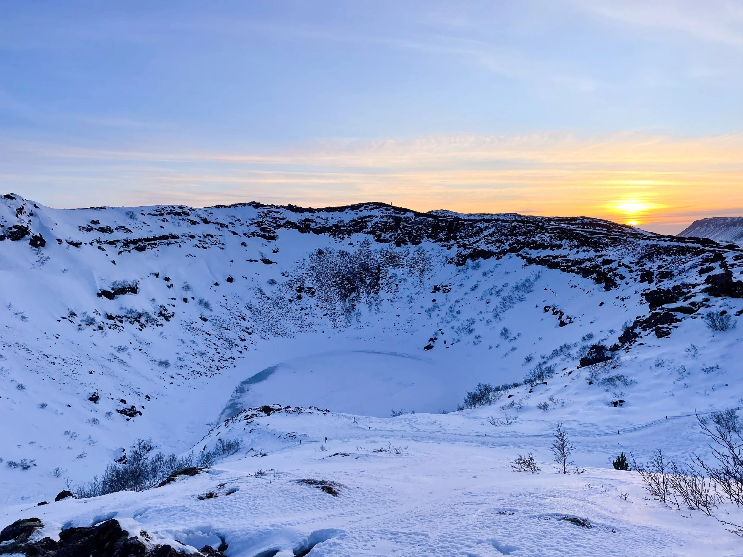 Kerið_Crater_Lake_05.jpg