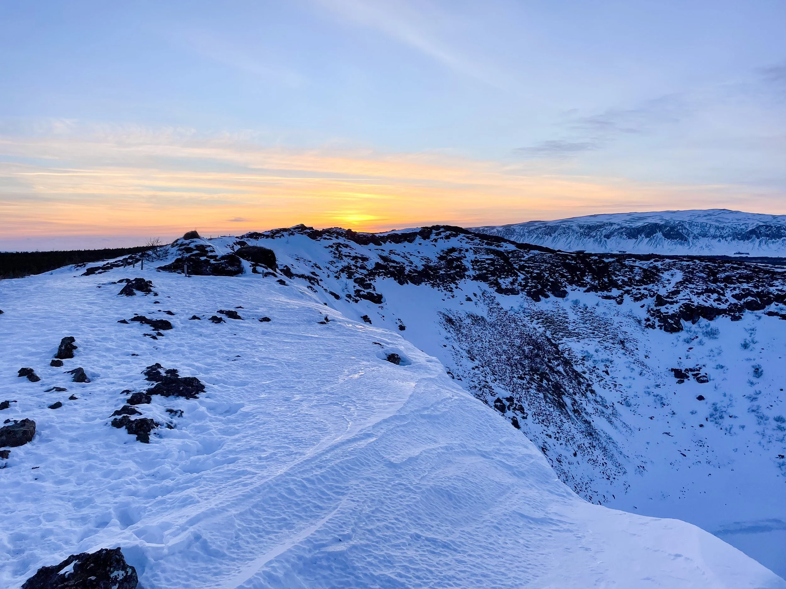 Kerið_Crater_Lake_06.jpg
