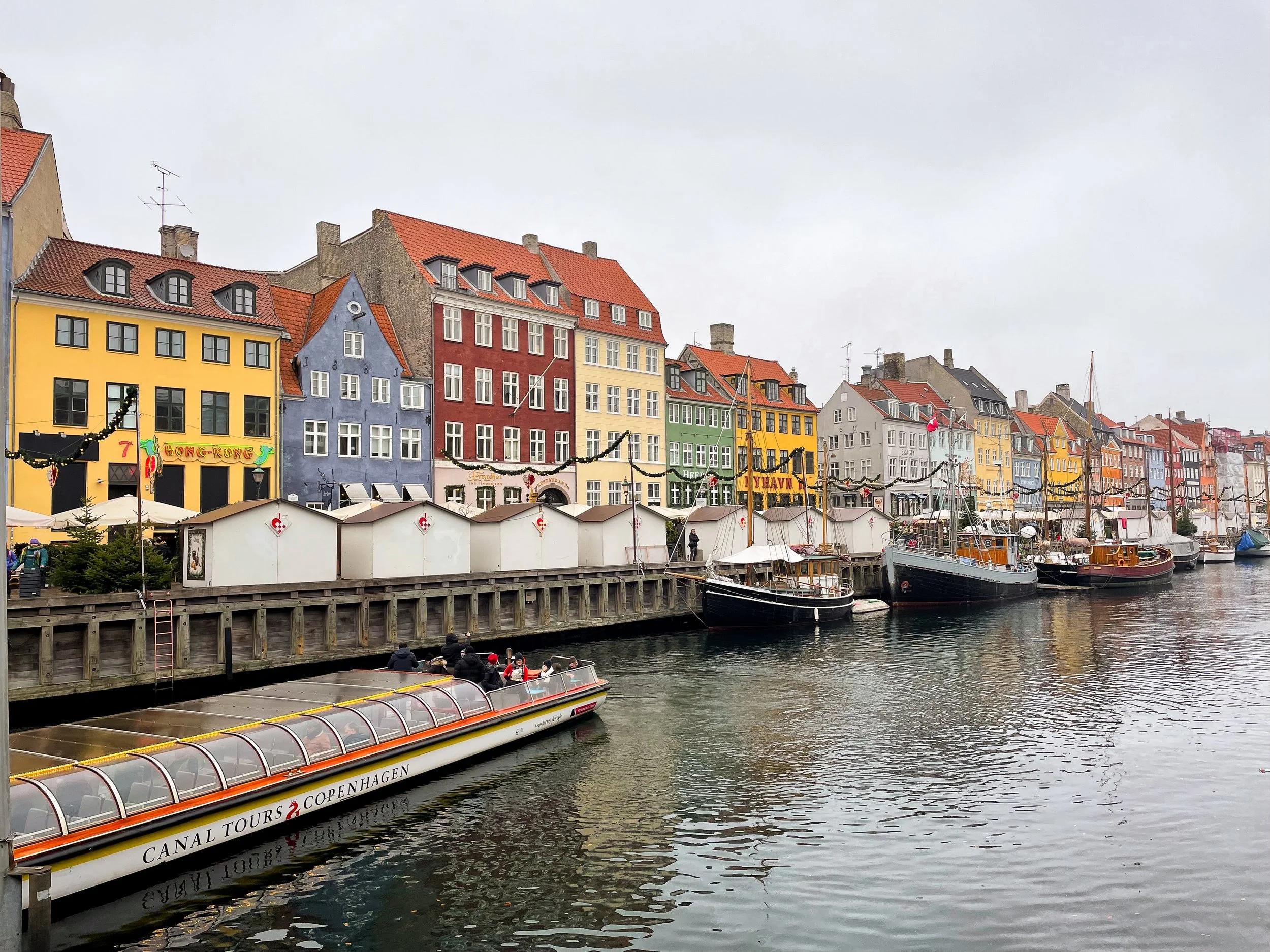 Nyhavn_Canal_02.jpg