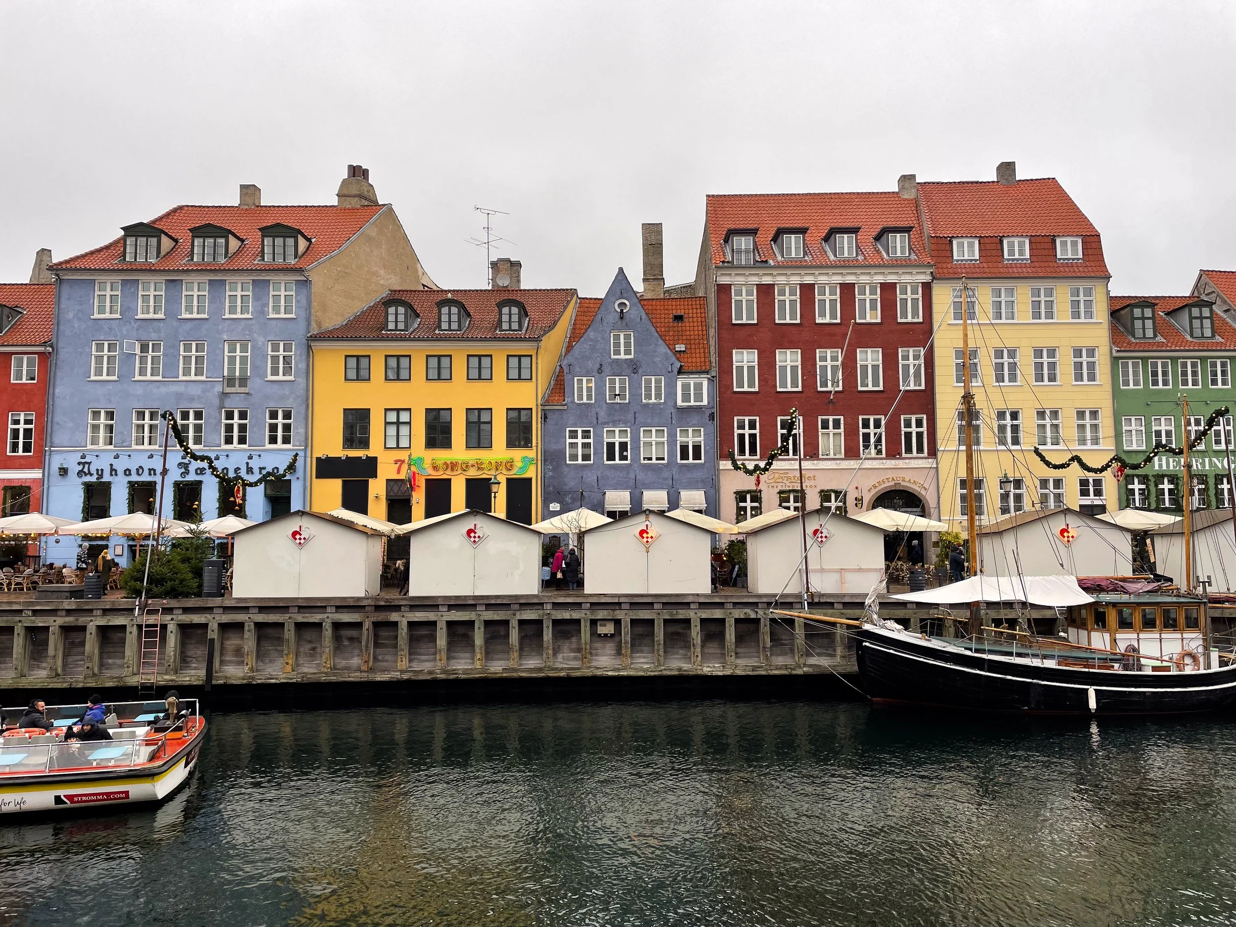Nyhavn_Canal_01.jpg