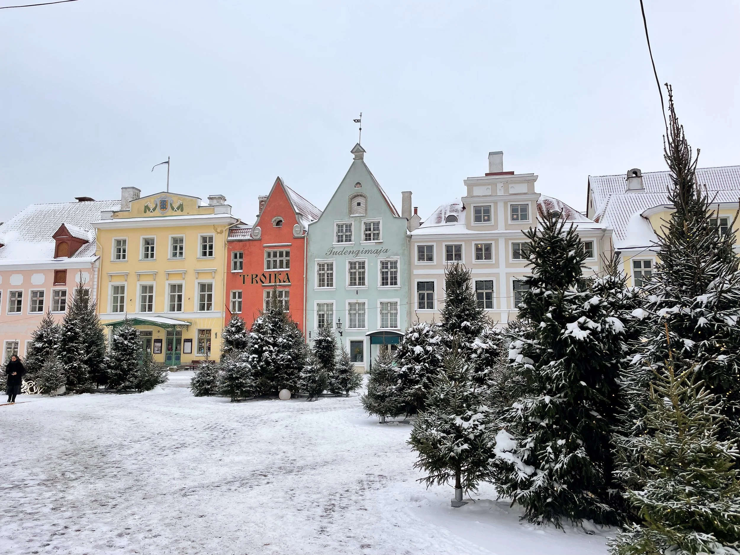 Tallinn_Town_Hall_Square_01.jpg