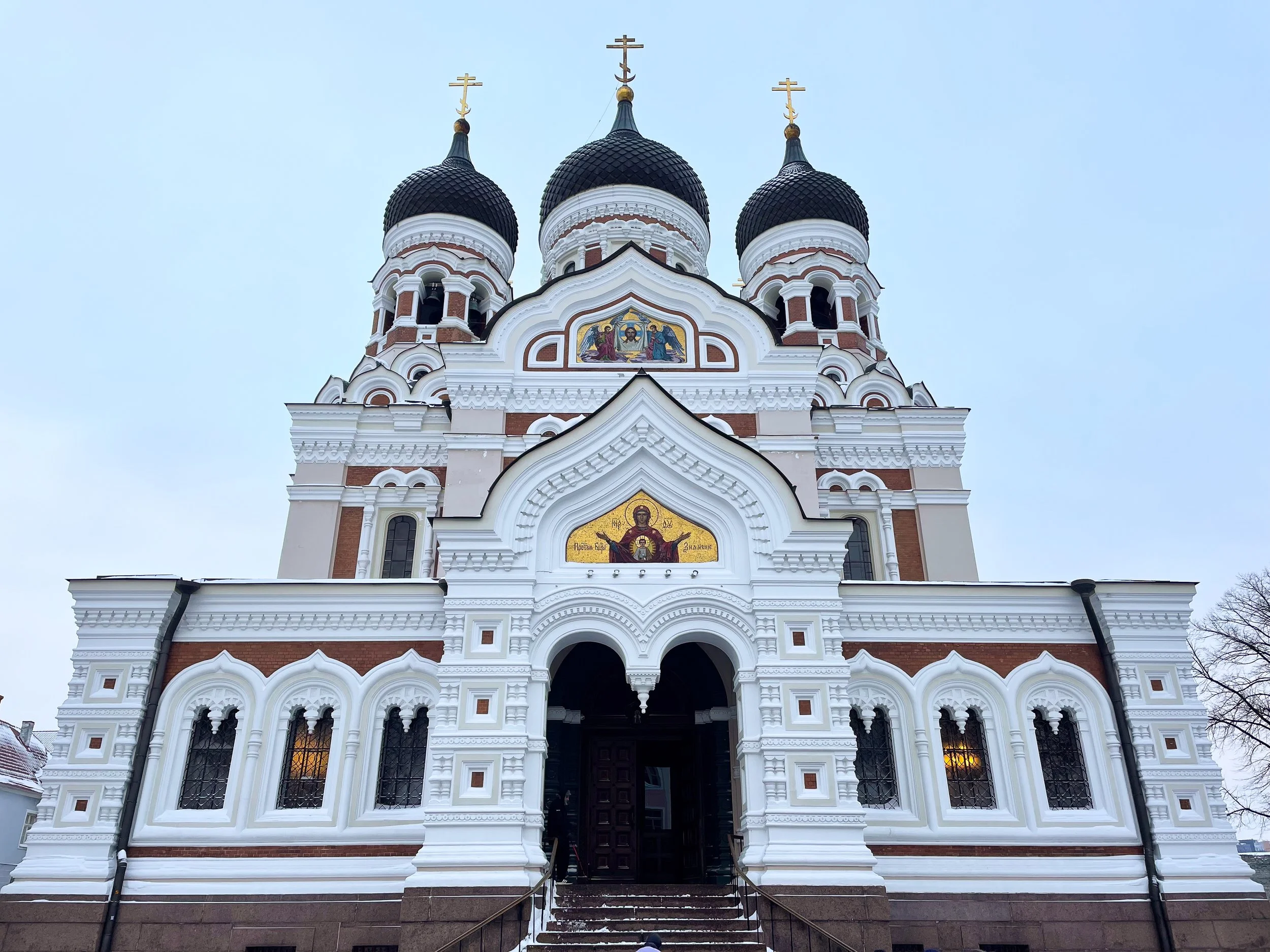 Alexander_Nevsky_Cathedral_02.jpg