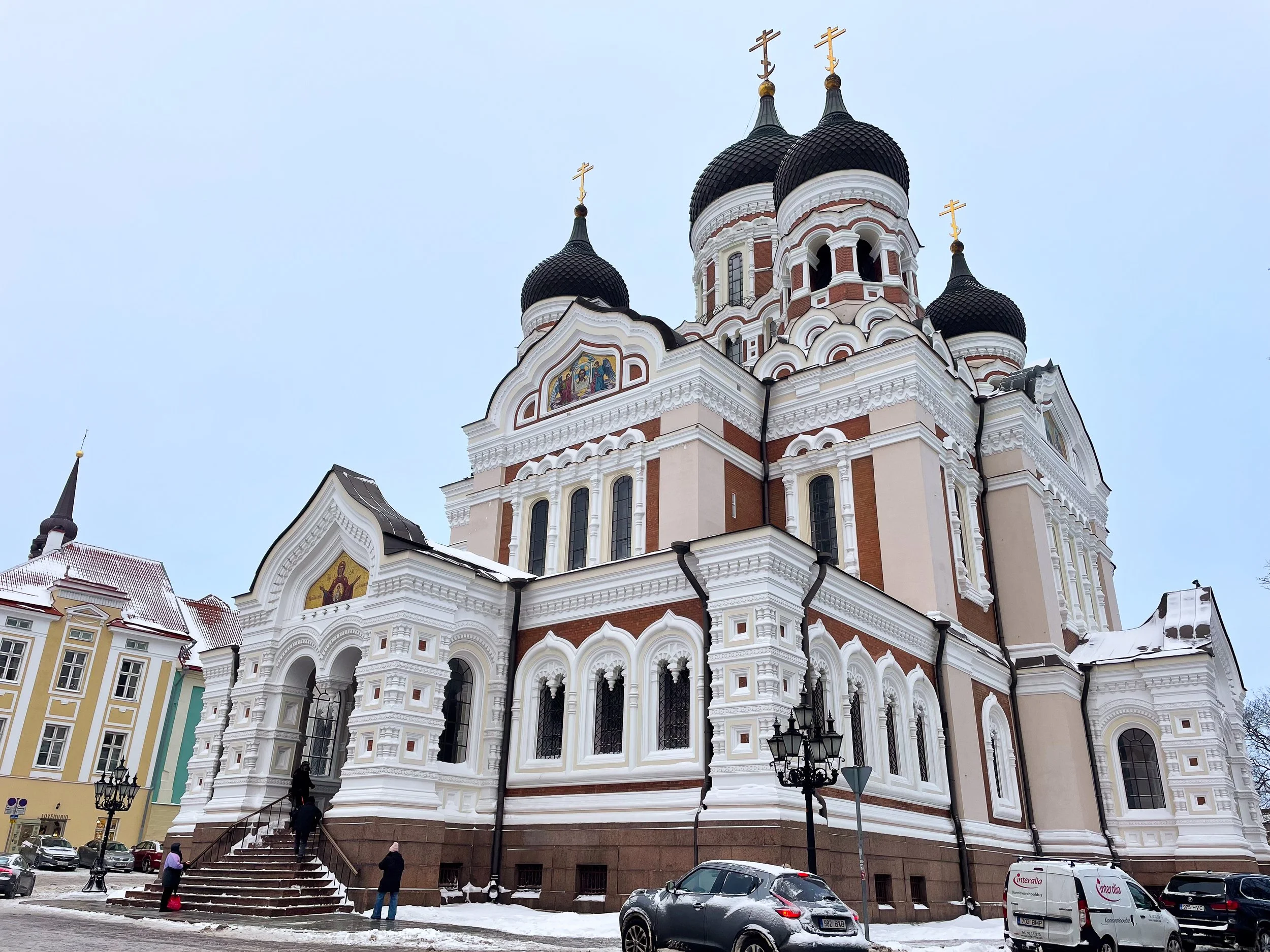 Alexander_Nevsky_Cathedral_01.jpg