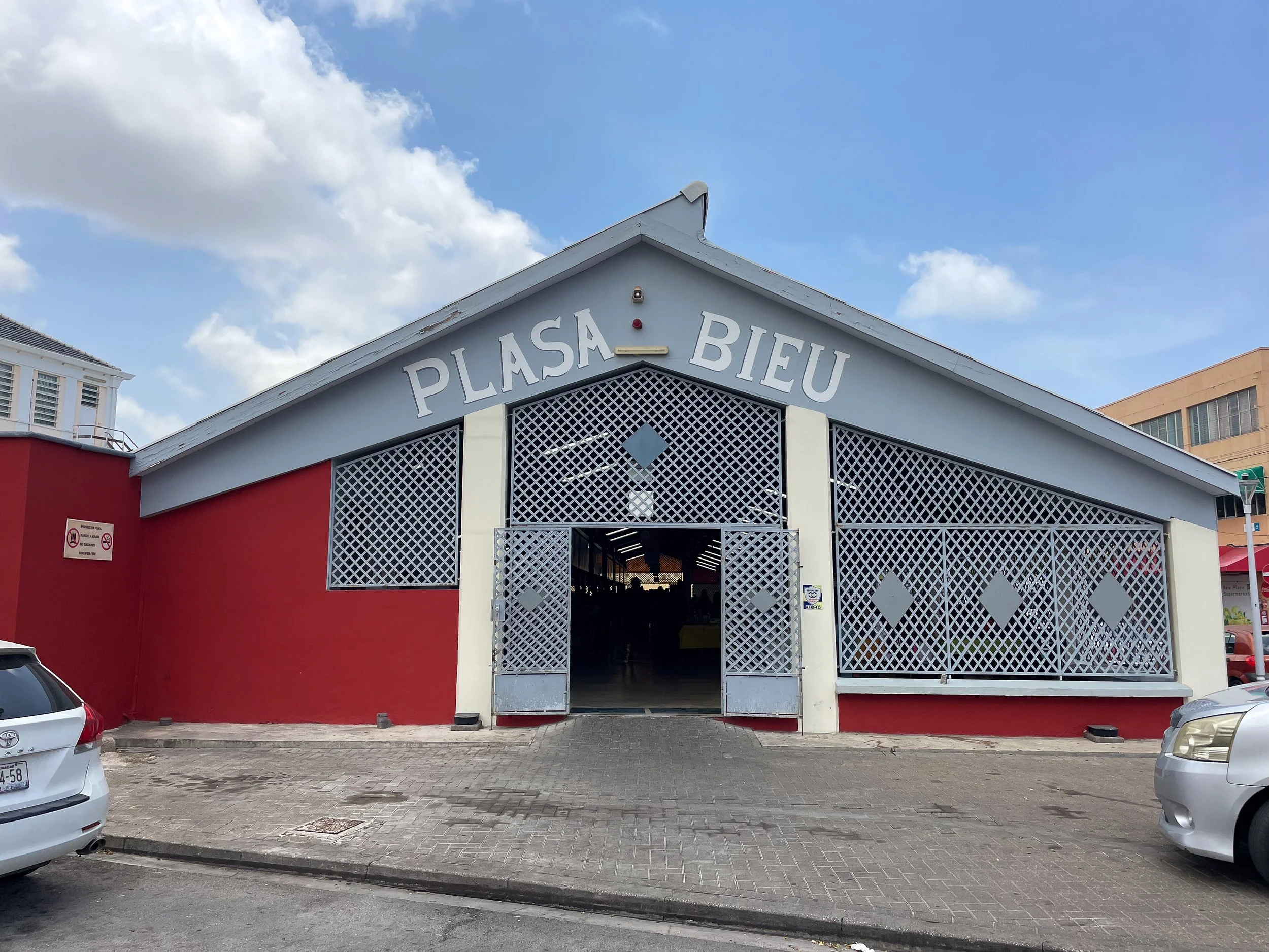 Plasa_Bieu_Market_01.jpg