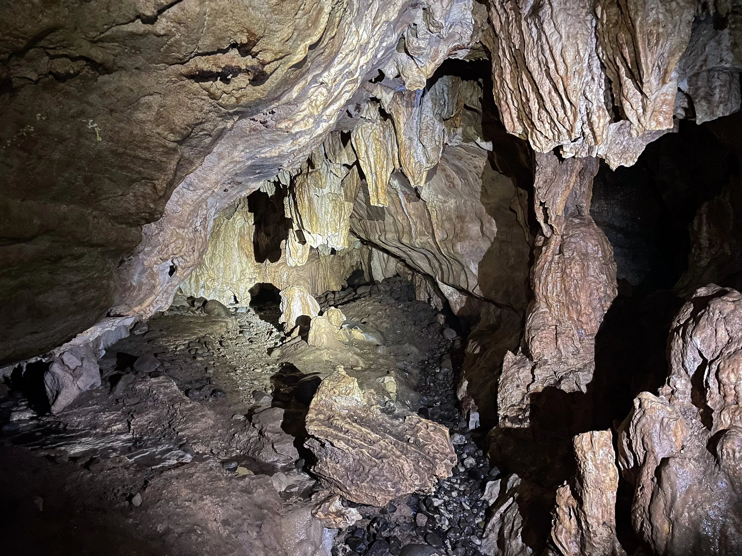 Venado_Caves_02.jpg