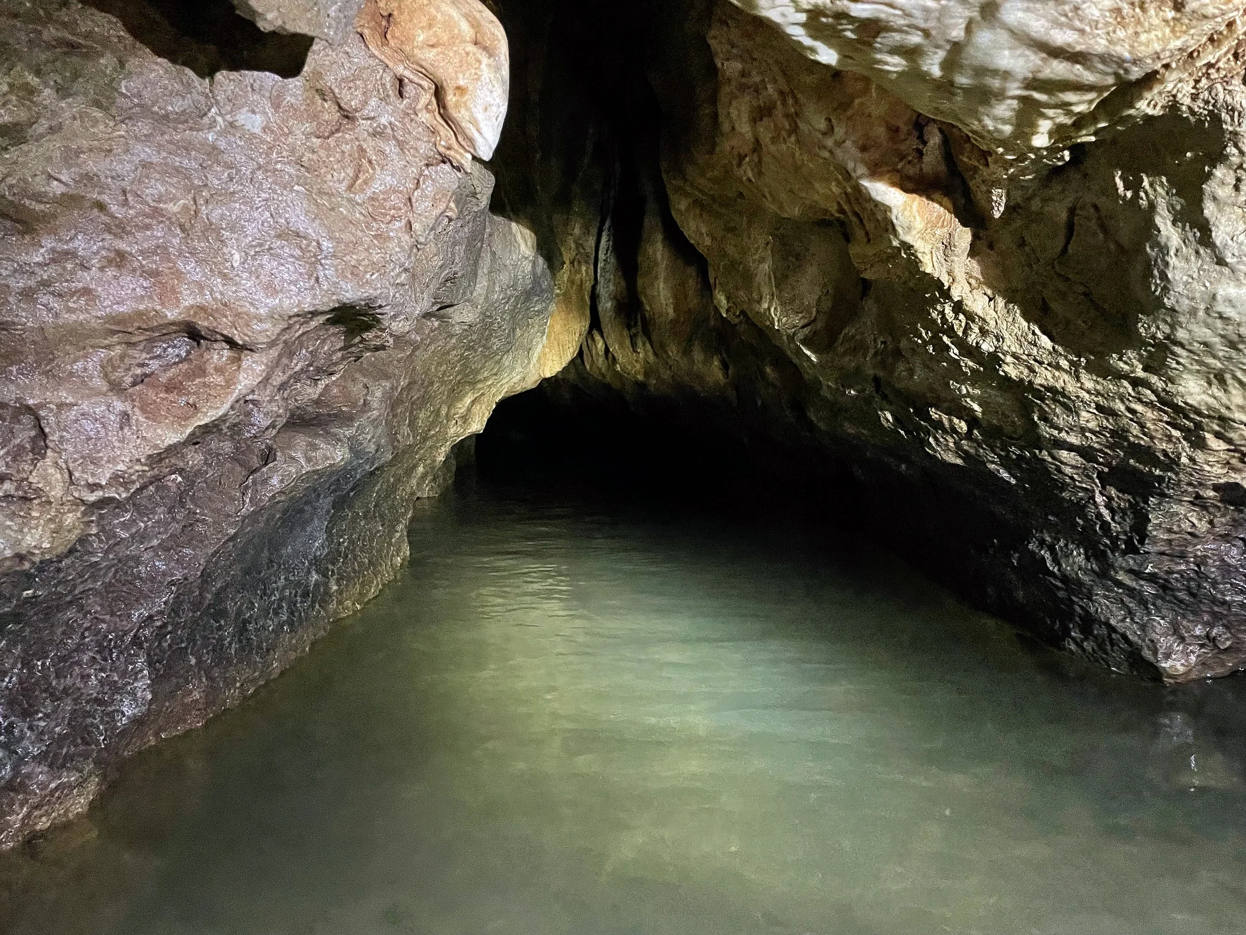 Venado_Caves_13.jpg