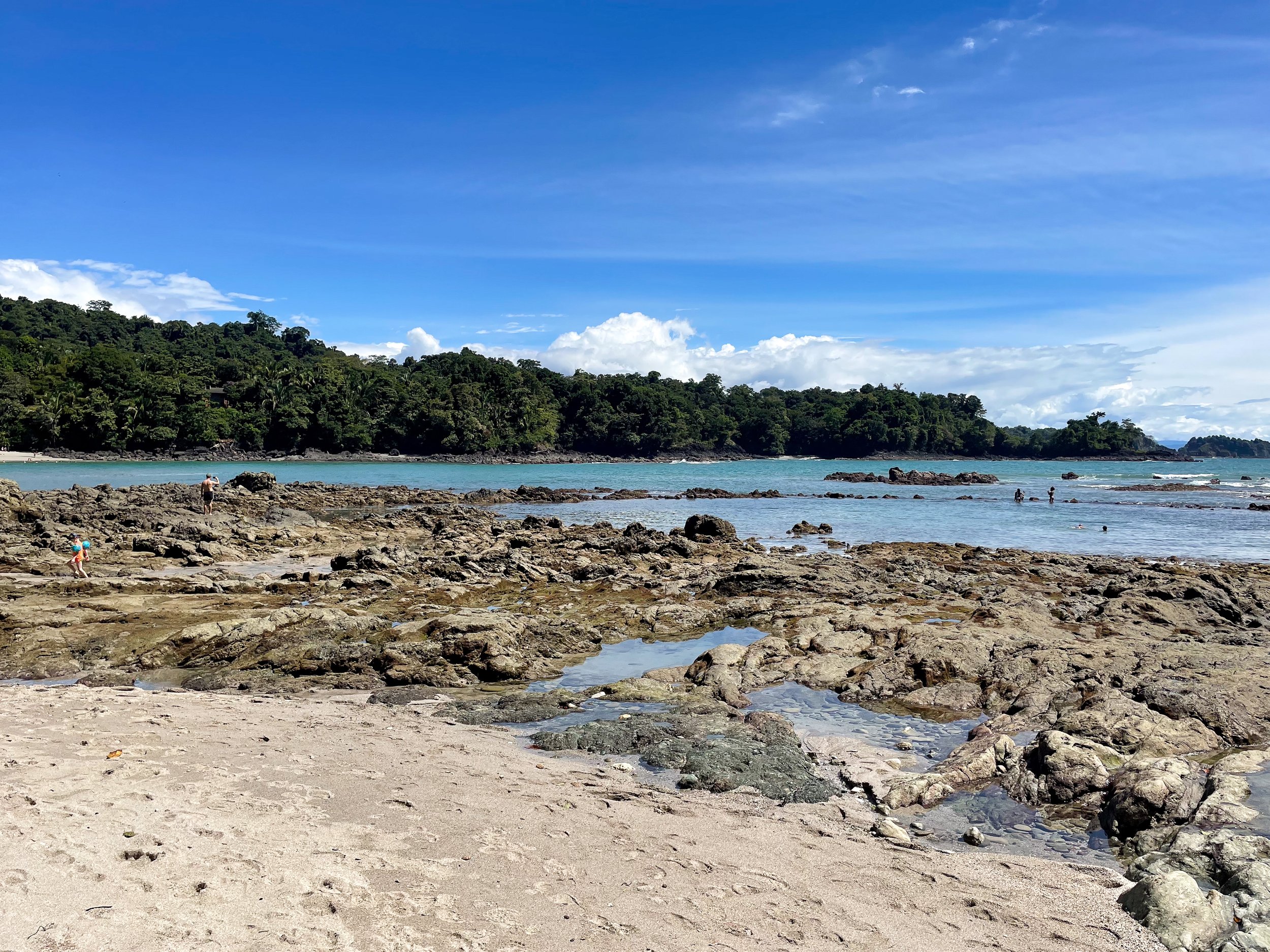 Manuel_Antonio_Beach_02.jpg