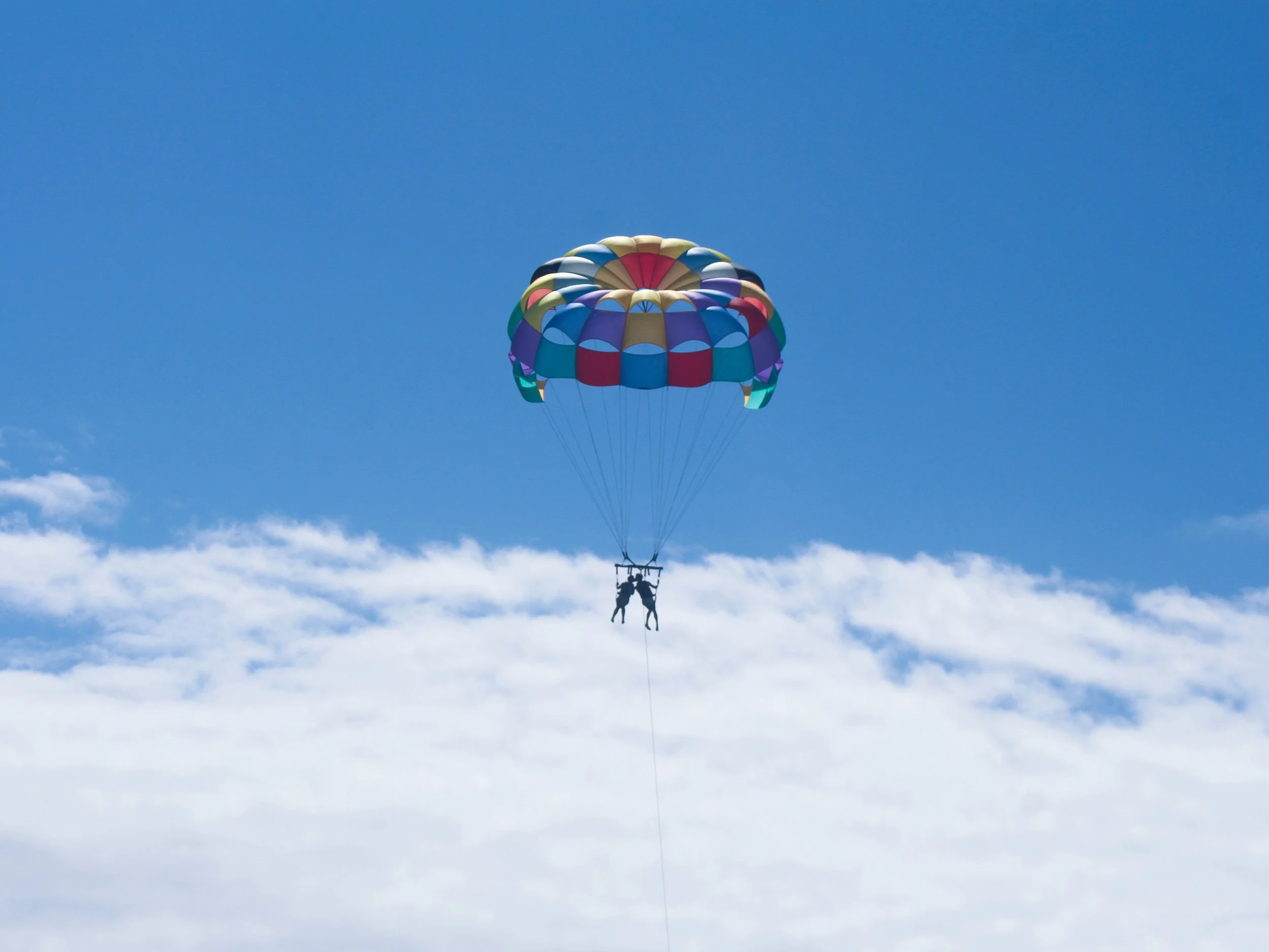 Aguas_Azules_Parasailing_01.jpg