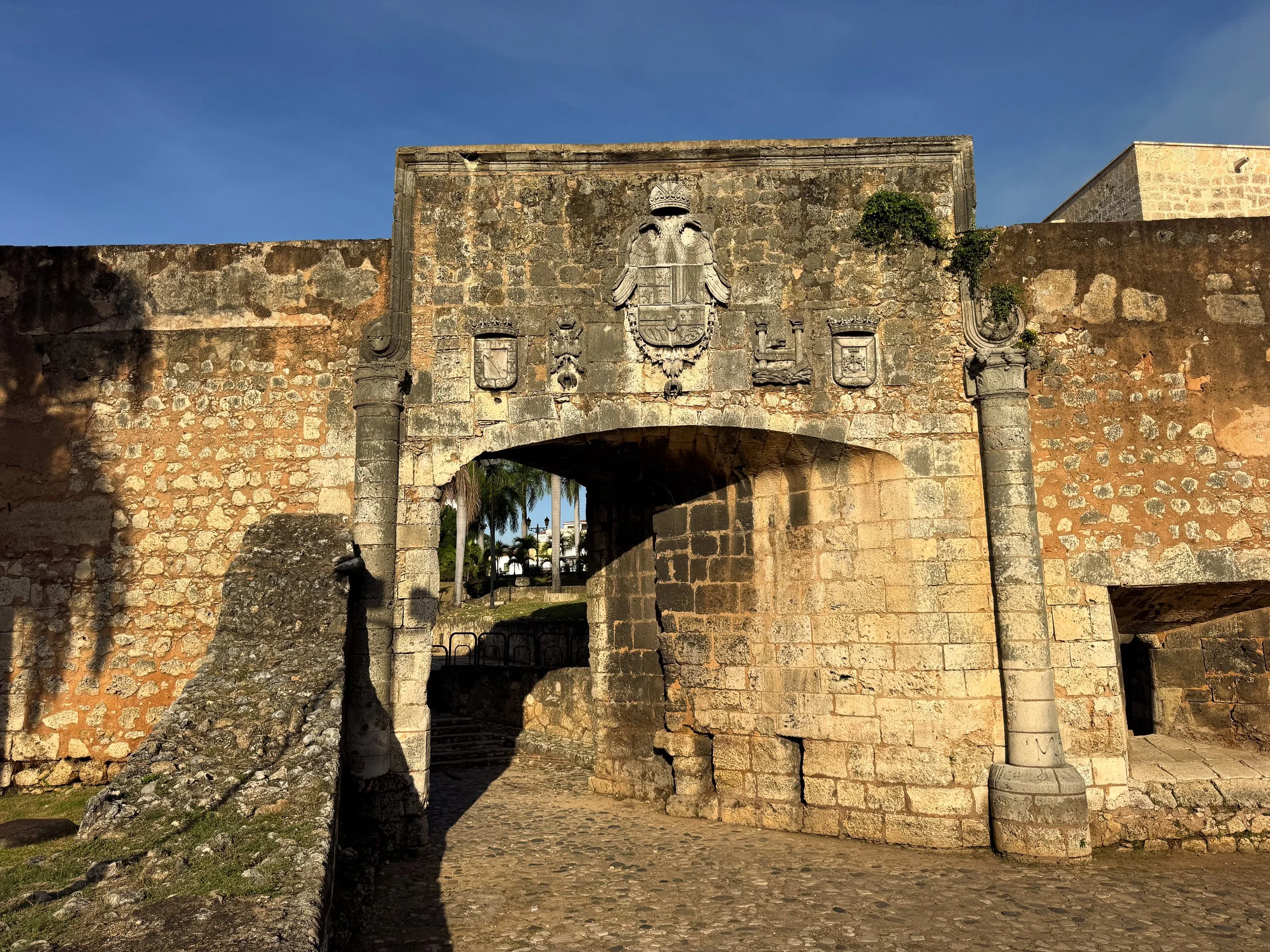 Puerta _de_Don_Diego_01.jpg