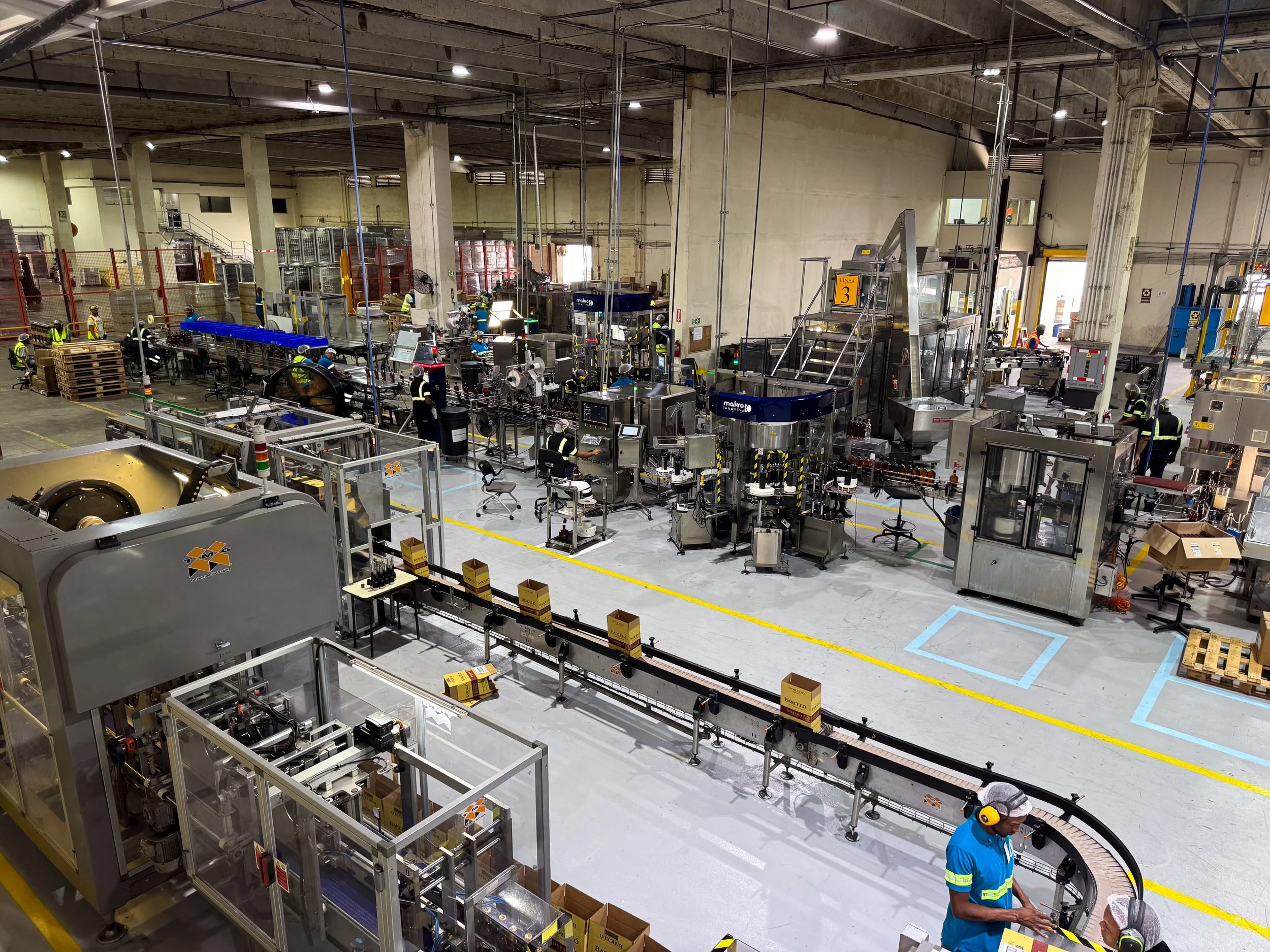 Ron_Barcelo_Factory_04.jpg