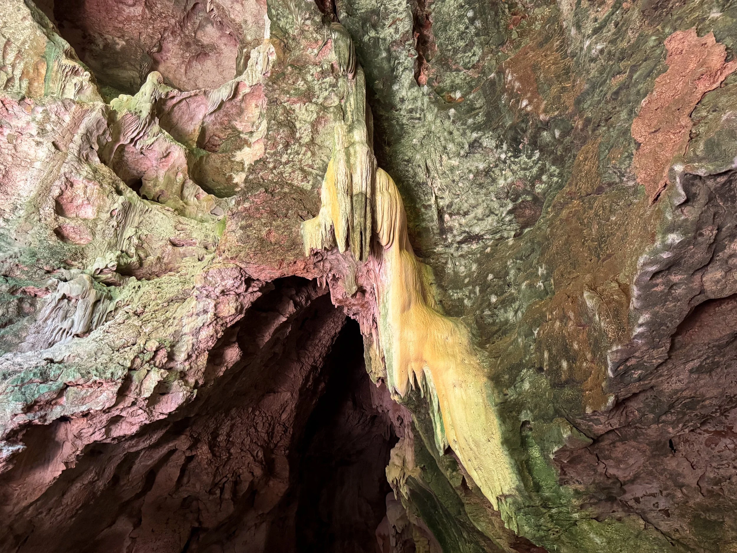 Cueva_de_La_Linea_05.jpg