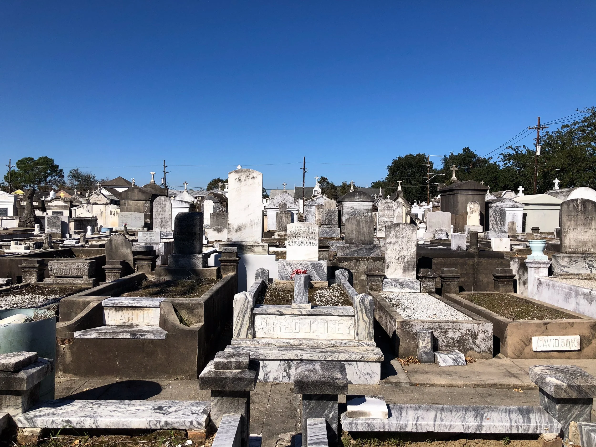 New_Orleans_Cemetery_06.jpg
