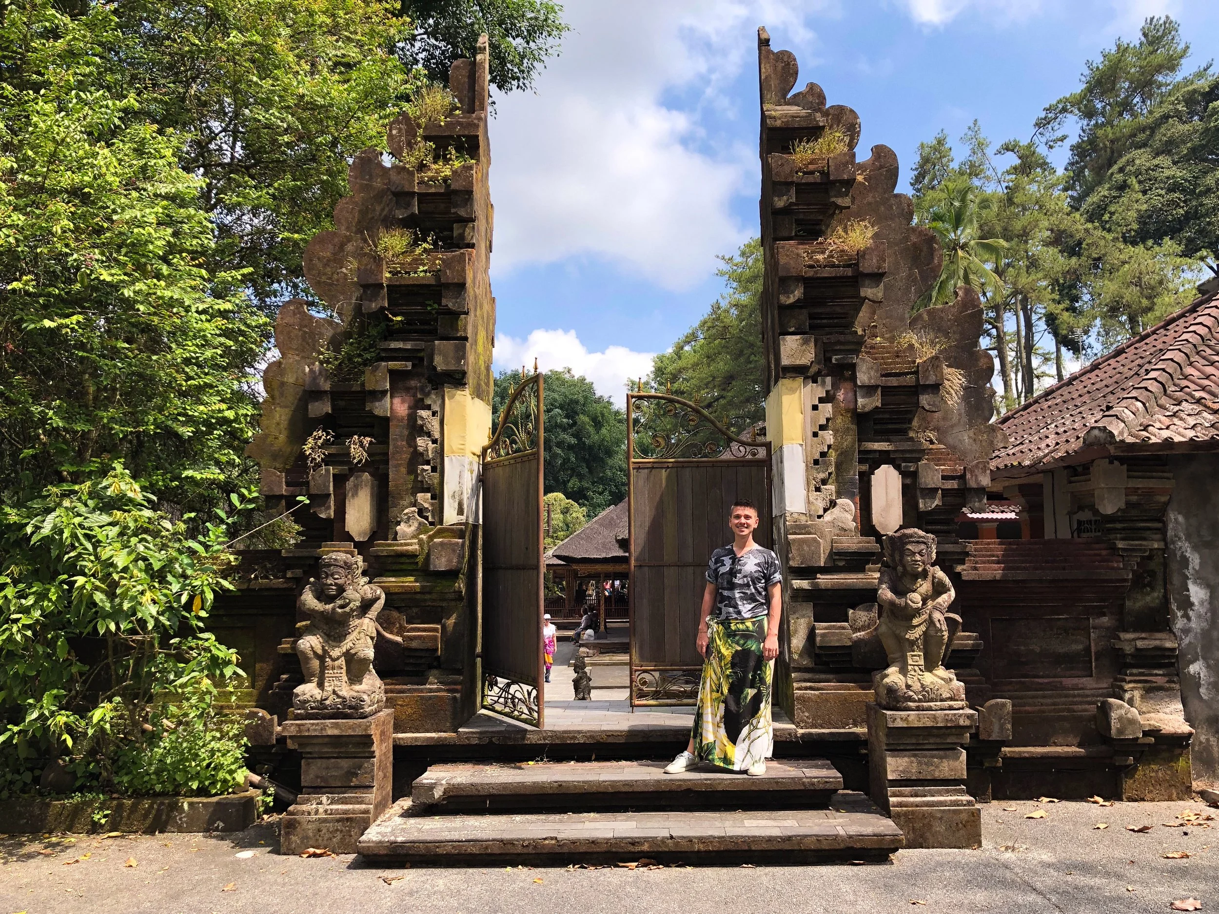 Tirta_Empul_Water_Temple_03.jpg