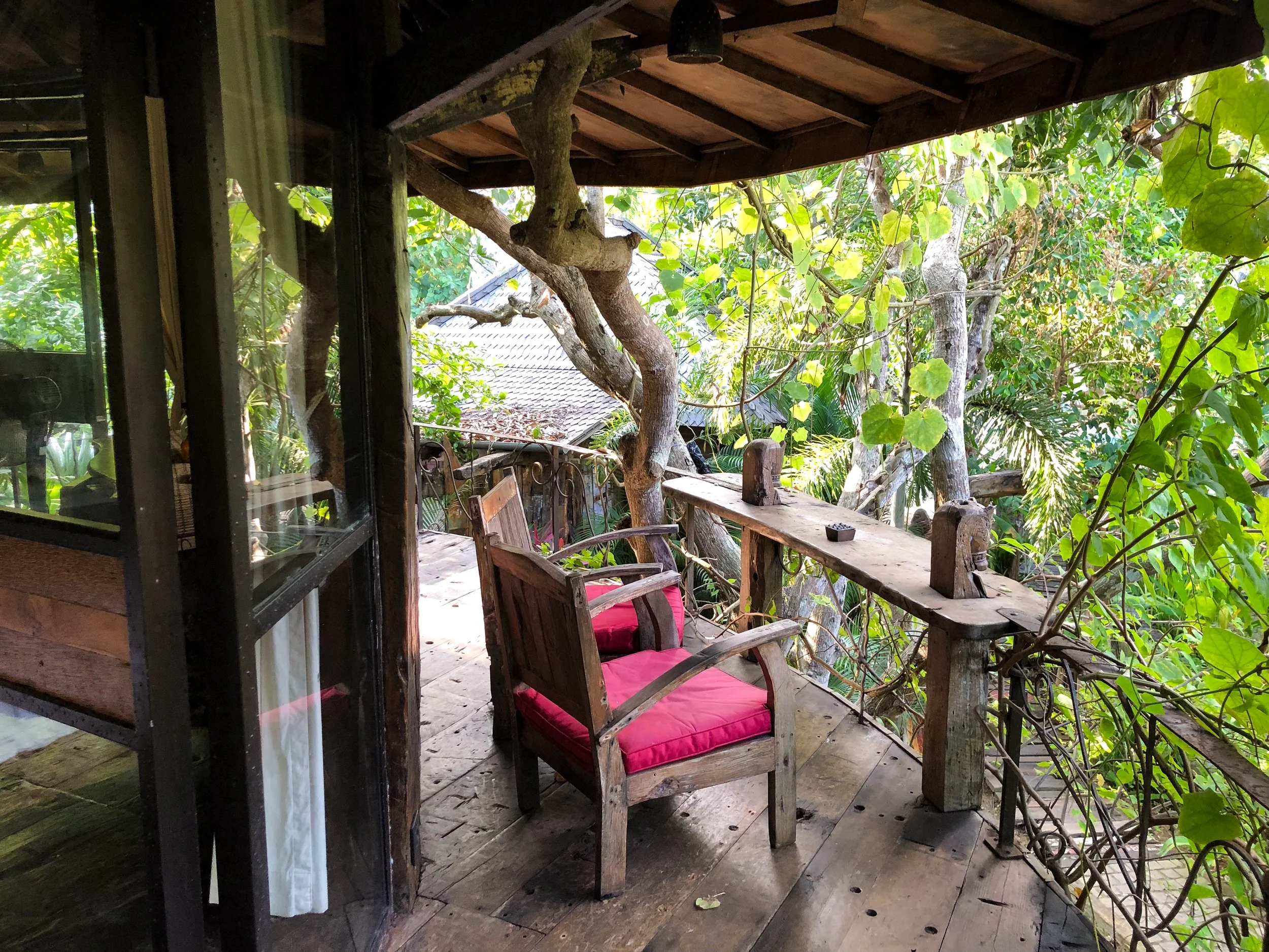 Magical_Vintage_Treehouse_05.jpg