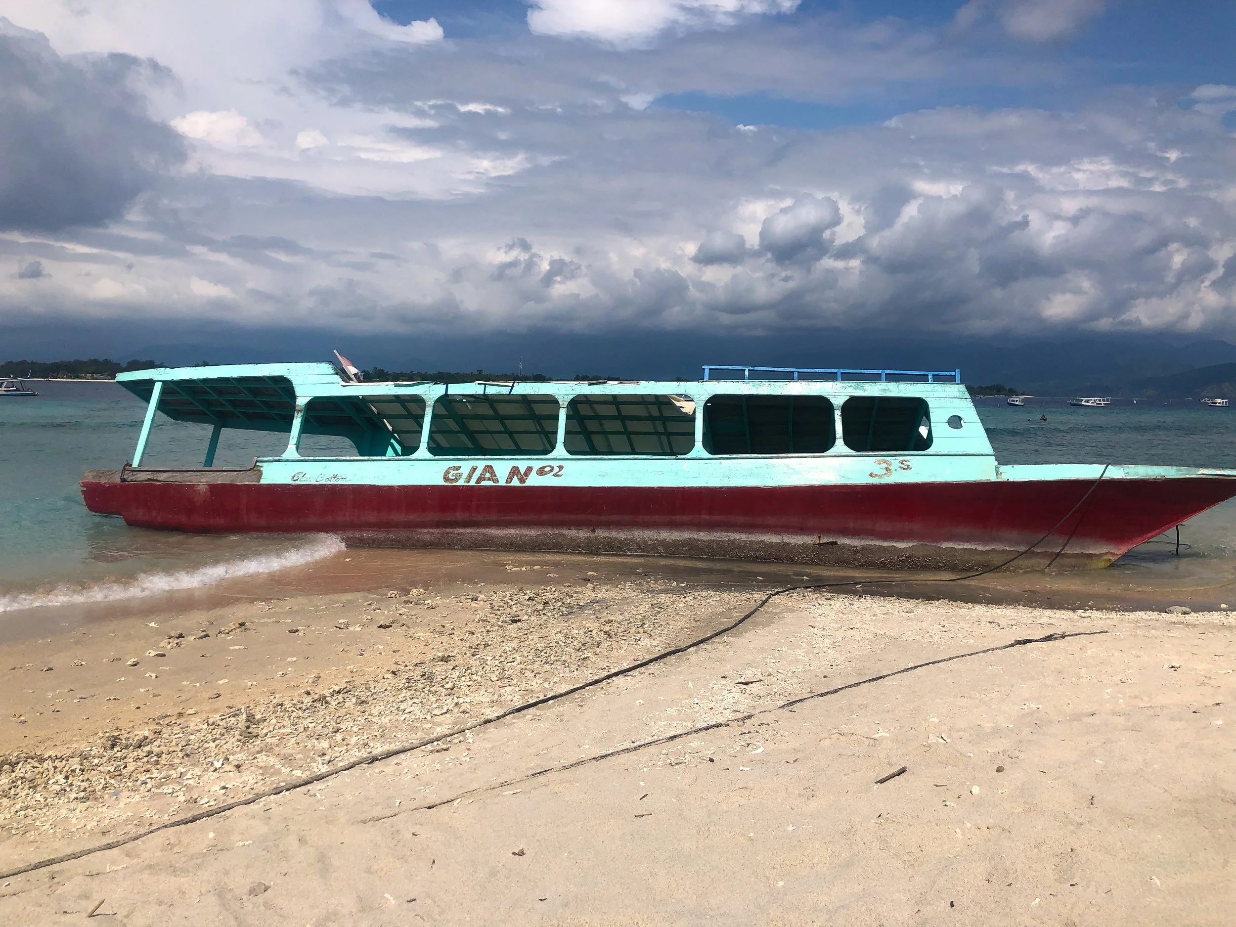 The_Gilis_Snorkel_Tour_01.jpg