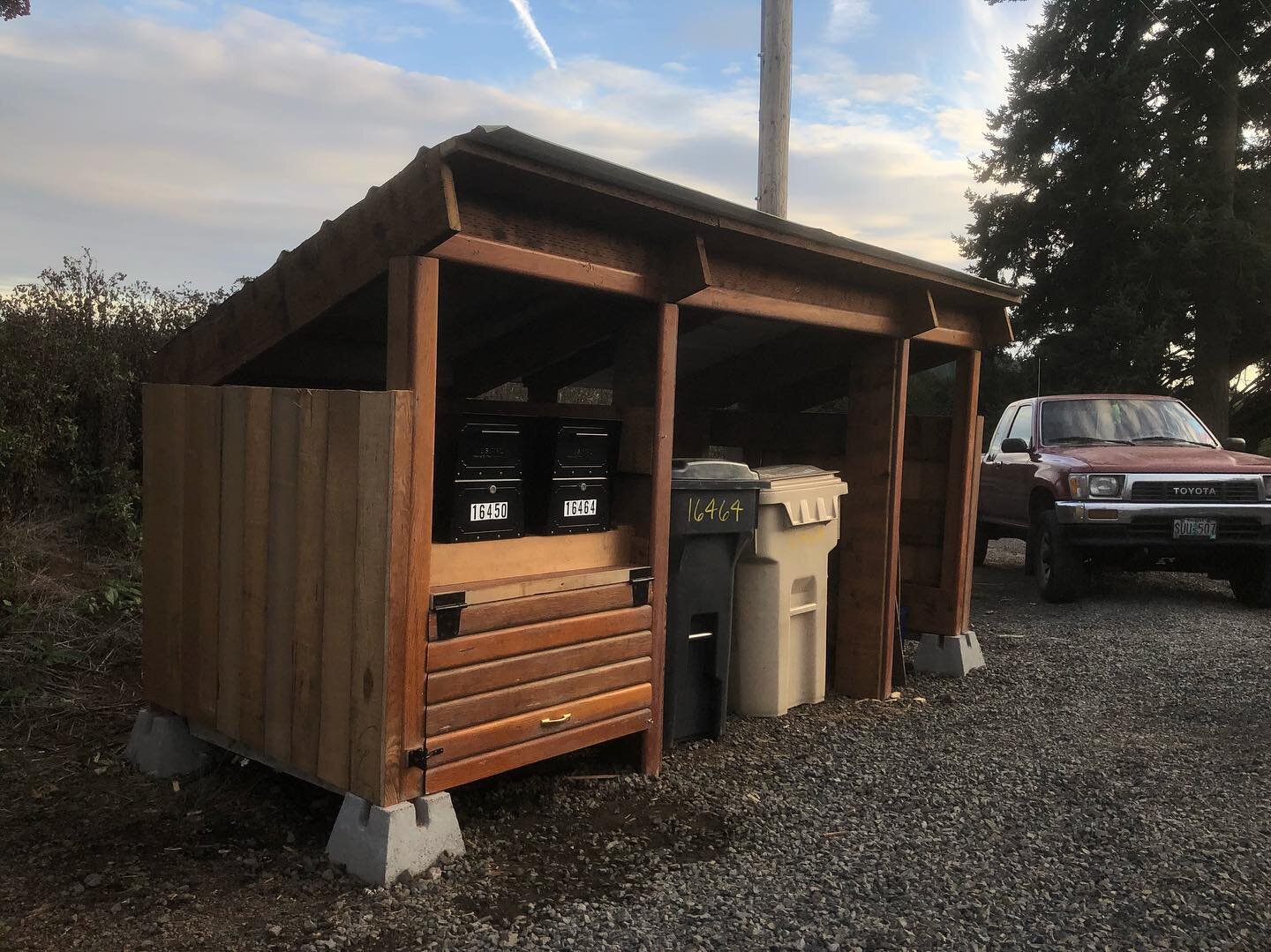 🕯Burning the candle at both ends🕯 This side project was done using almost exclusively wood that was found while clearing out an old barn for a former Portland Trailblazer.

The barn&rsquo;s previous owner was a builder of speedboats, and a collecto