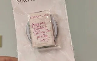 Buy Me Books and Tell Me I’m Pretty : Phone/Kindle Grip