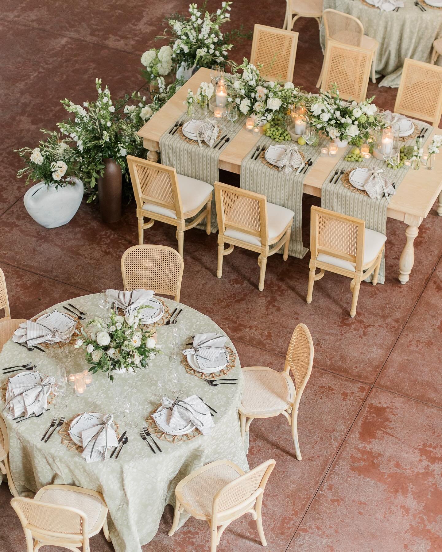 Mixing round &amp; long tables + pattern style linens can feel a bit scary, but the BRE team can curate a cohesive look that is sure to make a statement. 

Photography: @dakotaherseyphotography
Venue: @brooklynartscenterweddings
Speciality Rentals: @