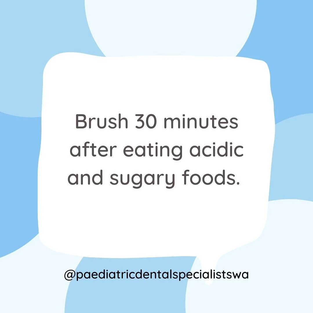 Did you know that brushing immediately after eating can lead to dental problems such as erosion? 🙅🏻&zwj;♀️Try drinking water after eating and waiting 30 minutes to allow the saliva to return to a closer to neutral PH before brushing ✅ 

⁣
.⁣
.⁣
.⁣

