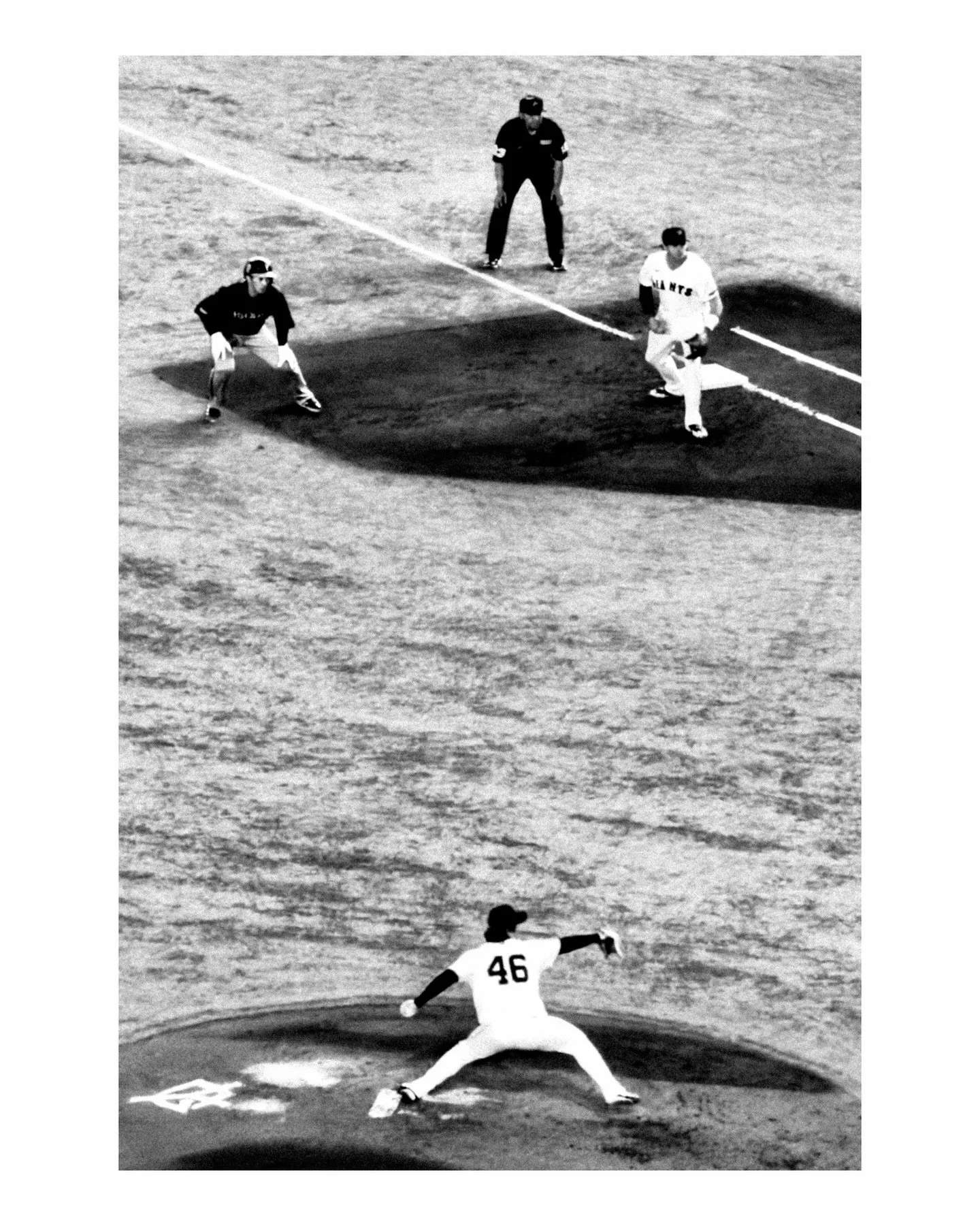 Baseball, Tokyo style.
Captures from last week&rsquo;s Tokyo Giants game at the Tokyo Dome.
Such a fun energy. One of the best places to catch a ball game.

#tokyodome #tokyogiants #japanbaseball #tokyophotography #sportsphotography