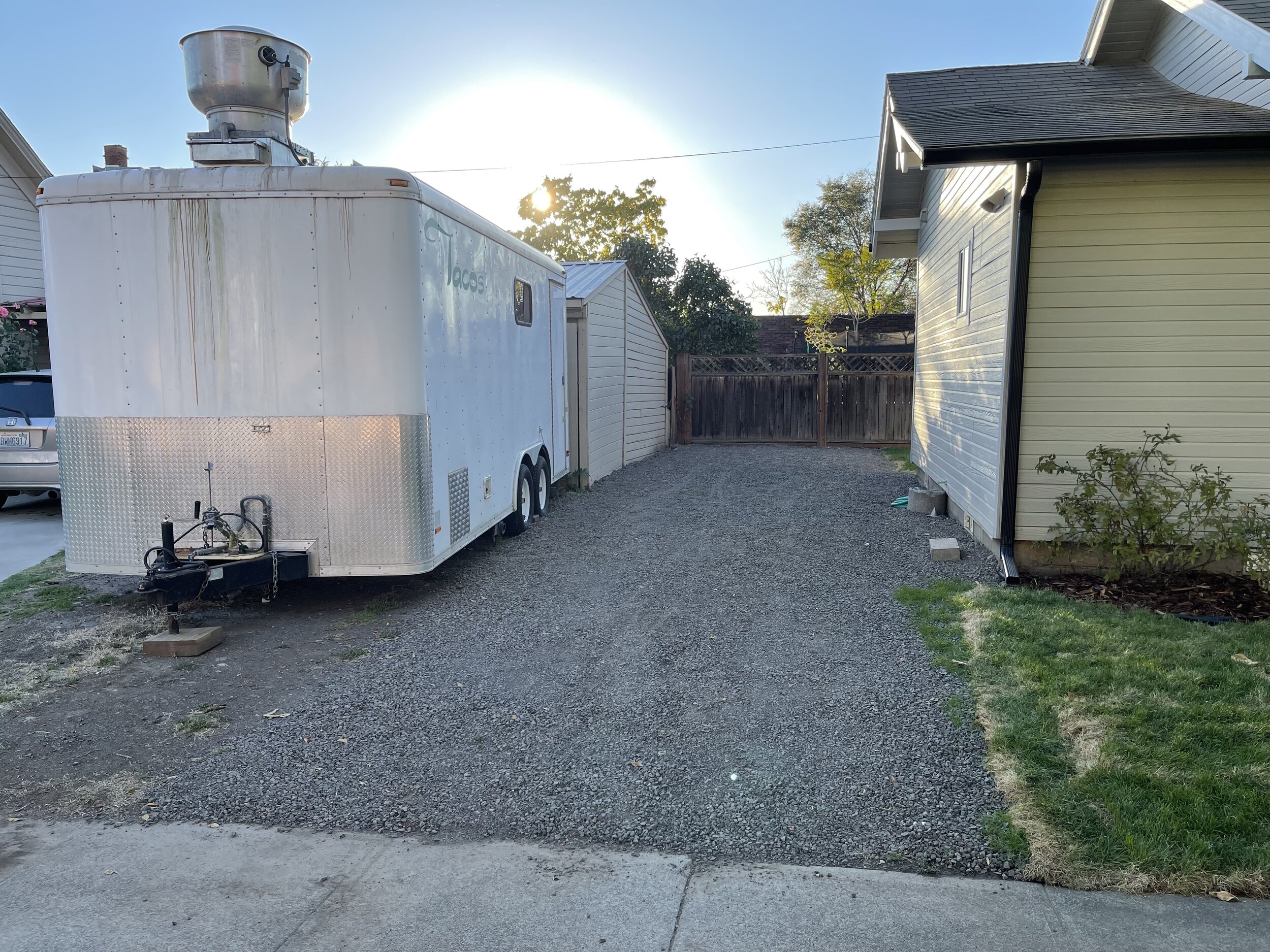 Narrow drive with neighbor
