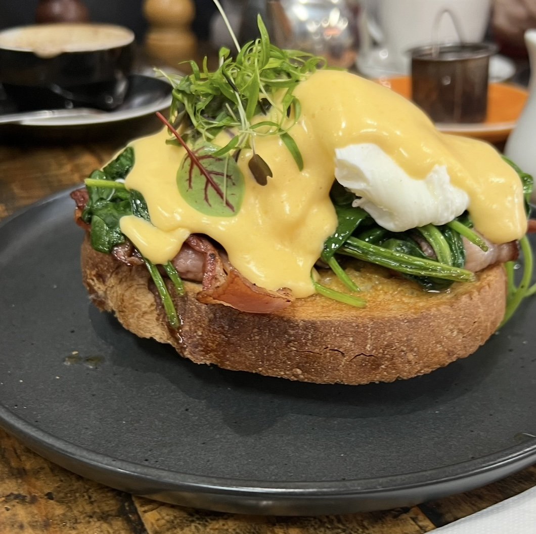 eggs bene.jpg