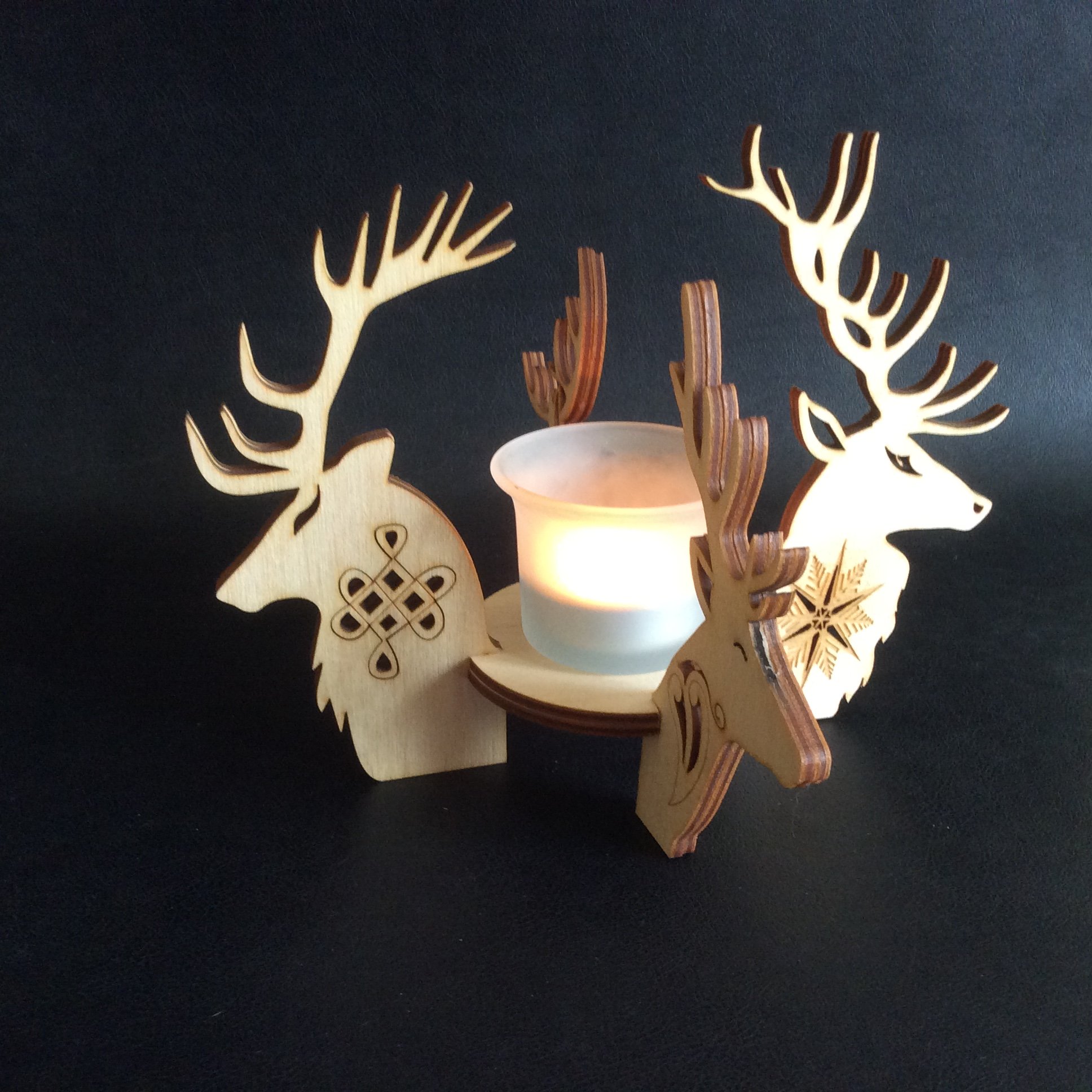 Enchantourneur_bougeoir_renne_noel_en_bois_2.jpeg