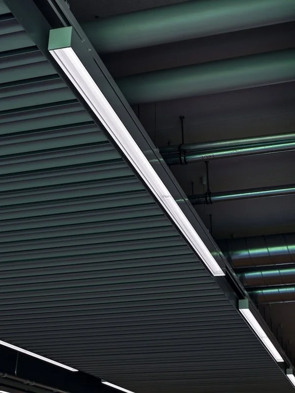 XTS Stromschiene mit Linearleuchten von Lichterloh