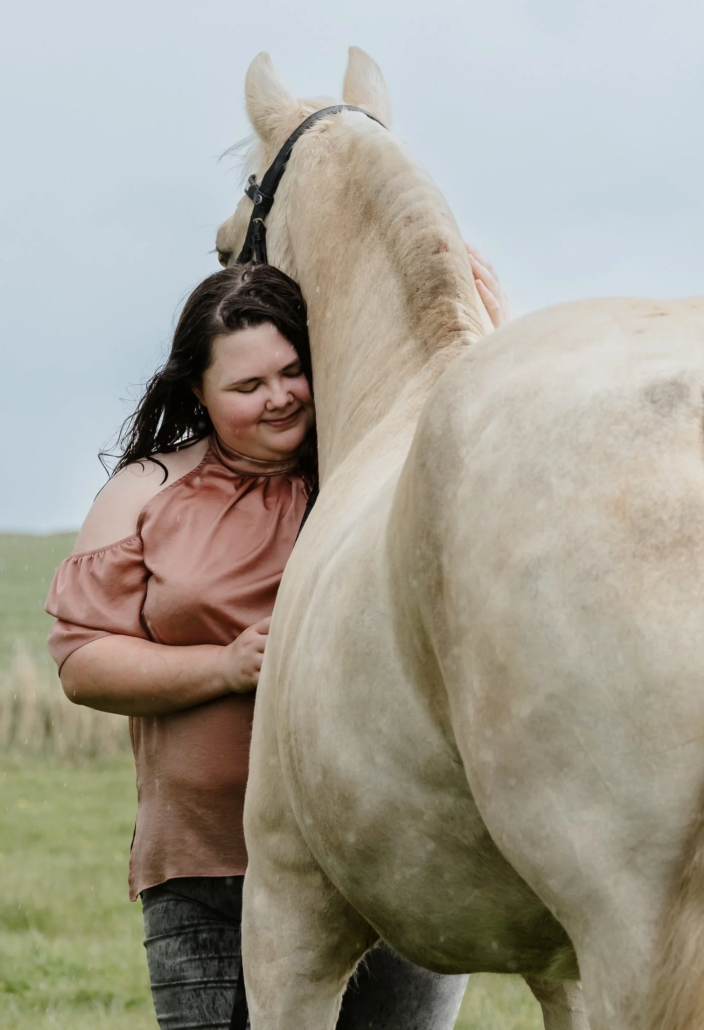 Horse photoshoot in changing weather conditions