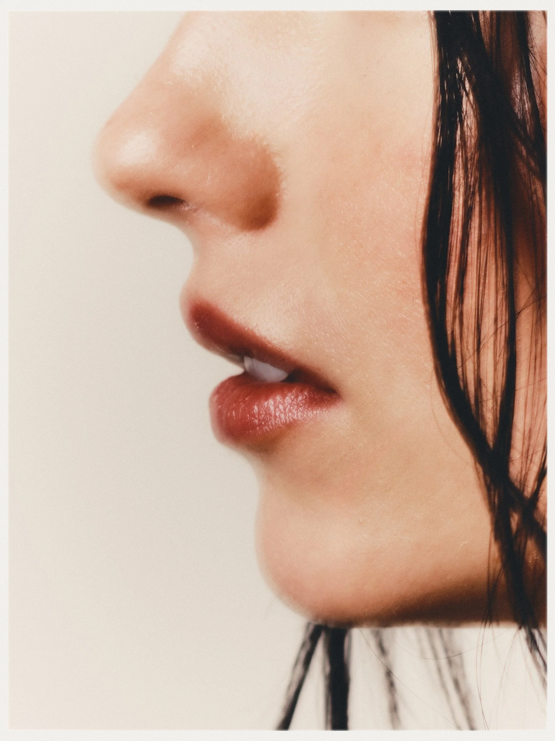 Angela Shippen is a beauty makeup artist specializing in fresh and clean makeup for makeup and skincare campaigns, branded social content and productions. Angela creates fresh, camera-ready skin that translates beautifully for both photo and video.