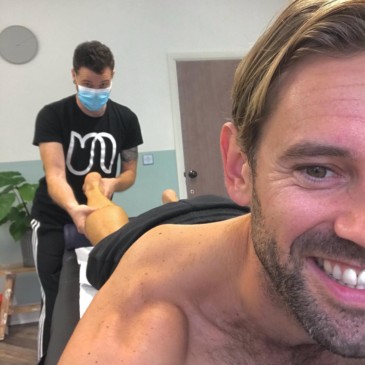 EVEN THERAPISTS NEED TREATMENT! 💥
.
I get mine with Ben @reposesportsmassage. Safe hands, a super professional who knows his stuff! ....
And knows how to hit those trigger points for release (see pic 2) 😳💪
. 
Looking after each other, putting the 