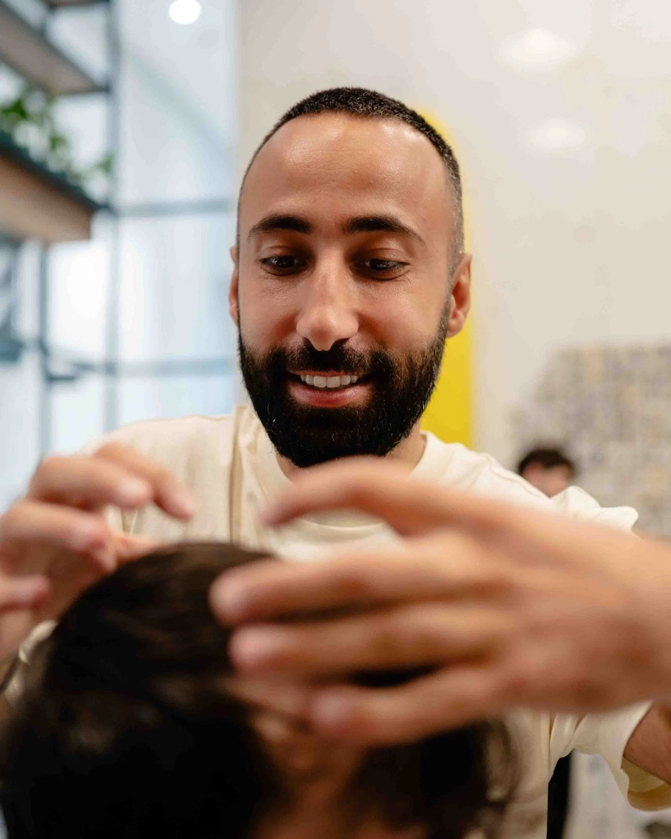 If you&rsquo;re sitting in Michael&rsquo;s chair, expect clean work, steady hands, and a cut done right from start to finish. Book your slot with him and lock it in. 💈

#BoBarbershop #DubaiBarber #MensHaircut #MensGrooming #BusinessBay