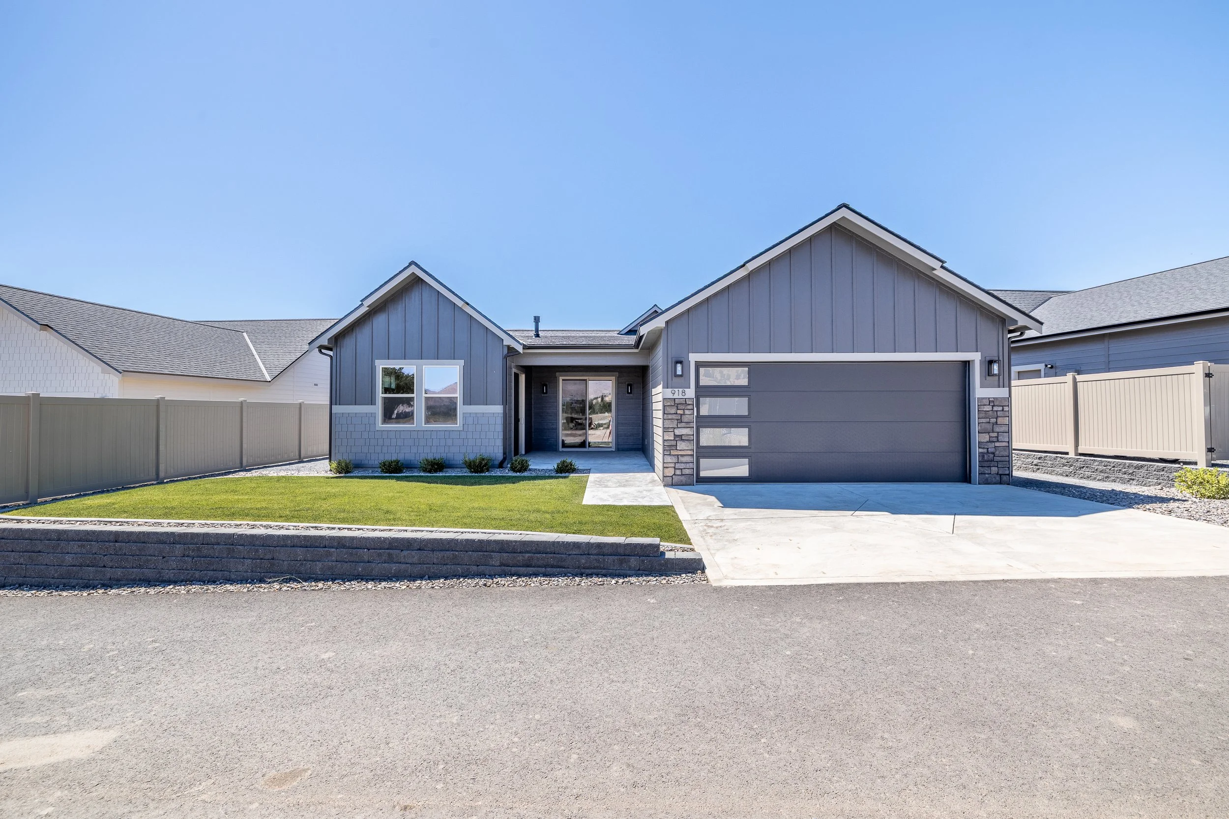 918_Racine_Springs_Dr_MLS-40.jpg
