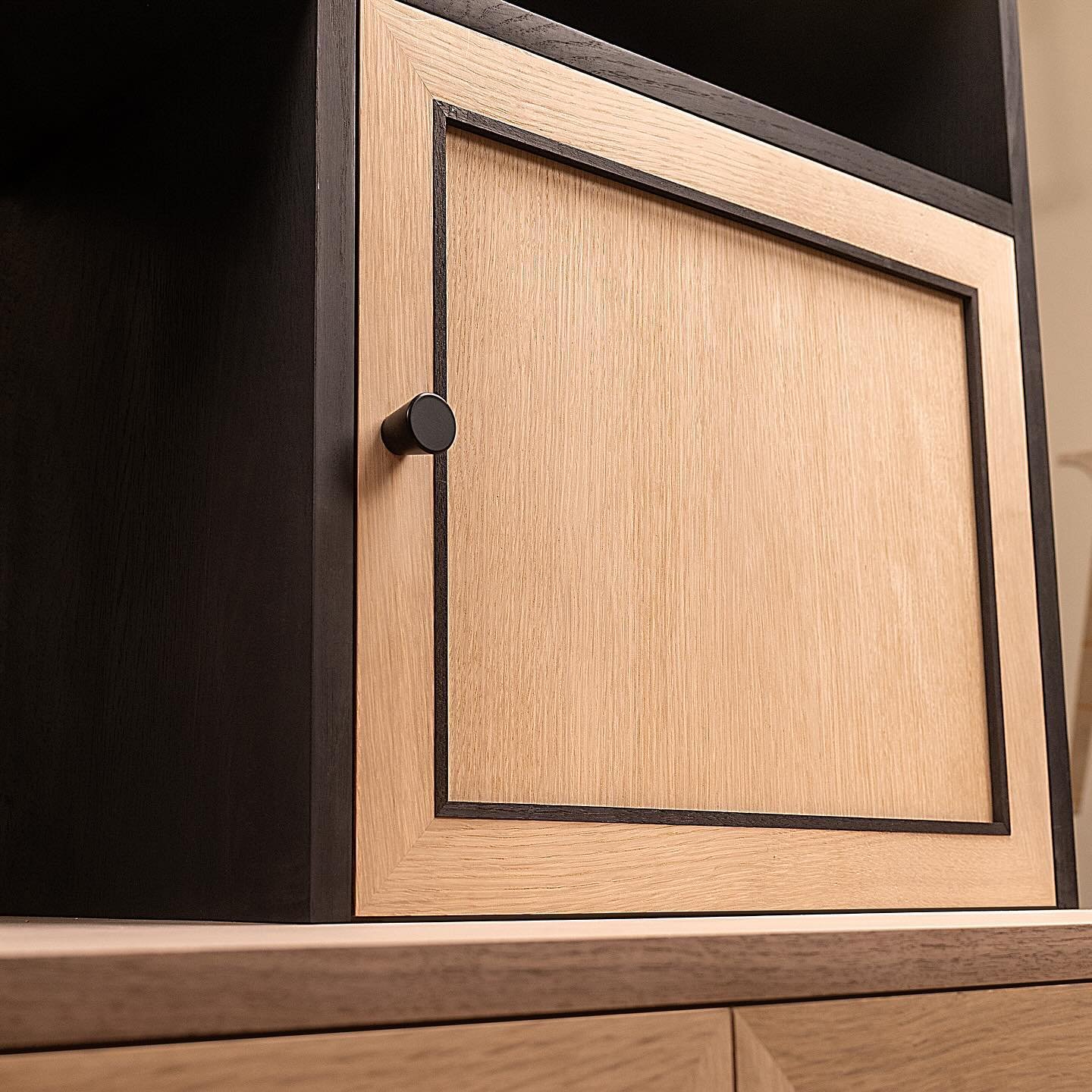 (link in bio) One of the most under-appreciated parts of inset cabinet doors is getting consistent reveals. When done correctly it pushes the craftsmanship to the next level. I think this is also emphasized when the grain of the frames is tight and s