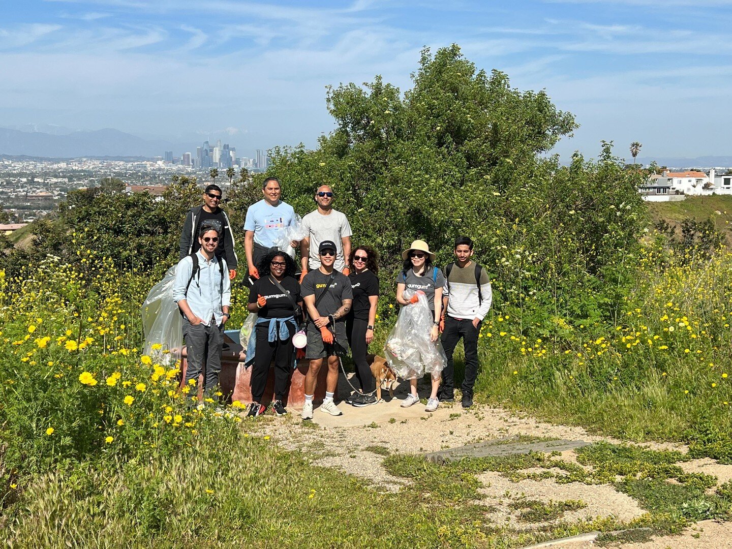 Happy Earth Day! 🌎

🌼 This week, our CTO (and resident native California plant enthusiast) Ken Weiner was joined by our LA-based GumGummers for a hike and clean-up through Kenneth Hahn Park.

🛶 Earlier this month, our Sydney team members kayaked t
