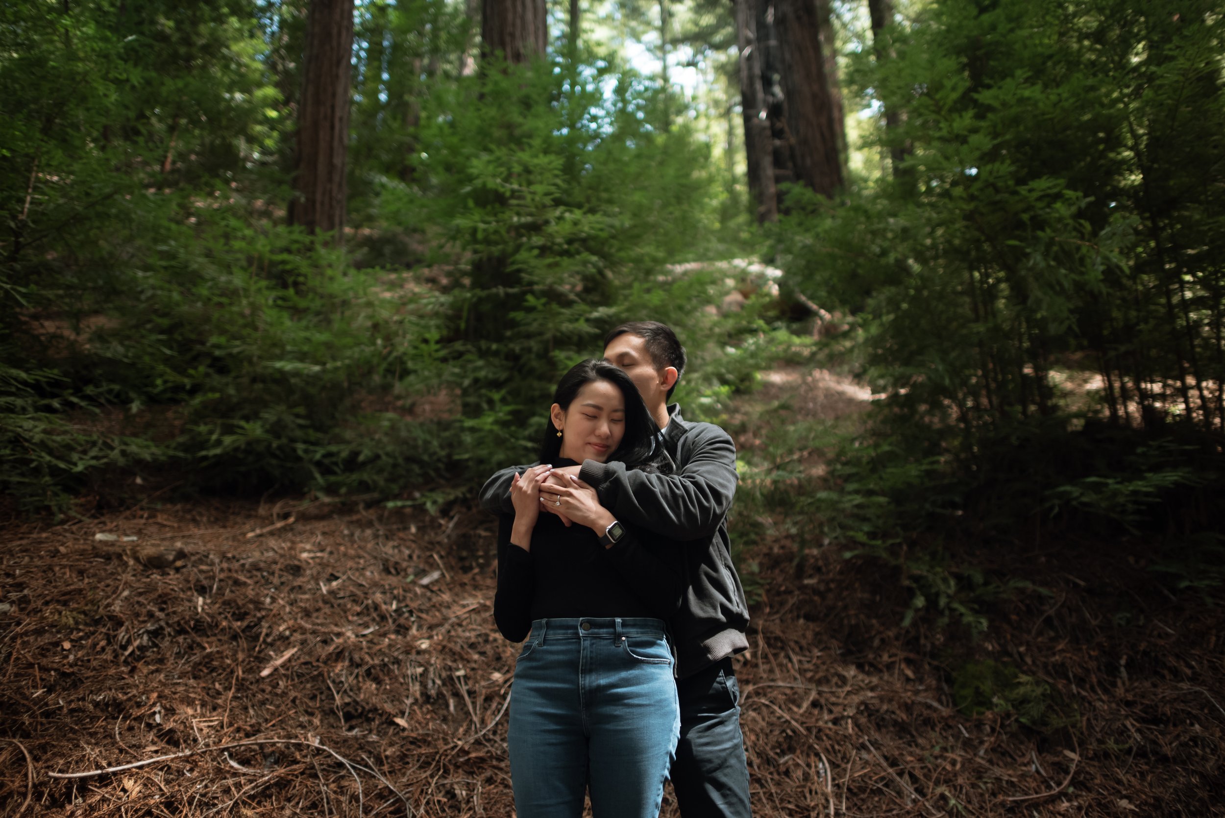 couples photos in the forests of california