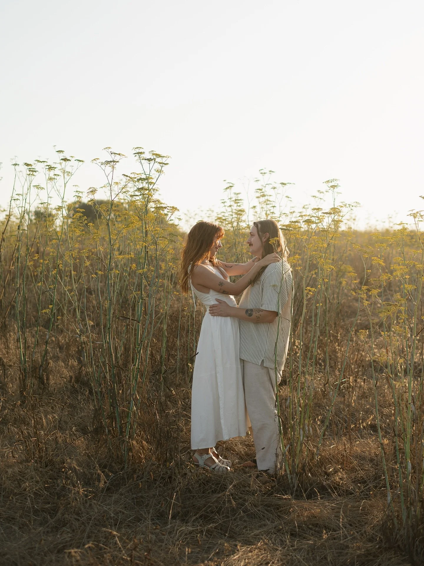 These cuties get married next month and we couldn&rsquo;t be happier for them! 🤎🌾🌊 We had the best time commemorating their engagement under the Santa Barbara sun. 
.
.
.
.
.
.
.
.
#engagementphotoshoot #santabarbaraengagement #santabarbaraengagem