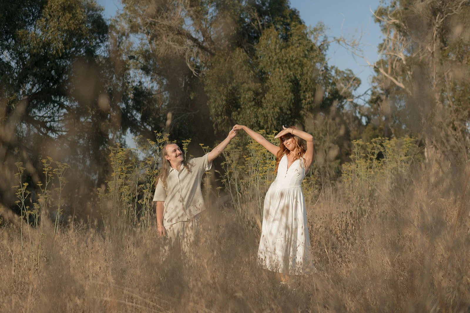 A Dreamy Late Summer Engagement at Ellwood Bluffs
