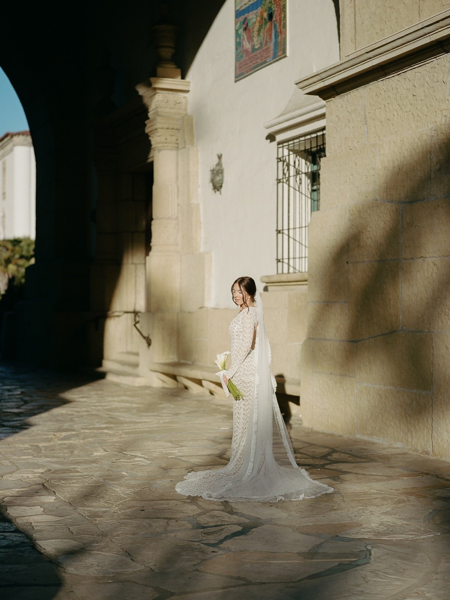 Beautiful Rachel glowing on her wedding day 🕊️
Makeup by @lindsaymarie_makeup &amp; Hair by @olyviastyleshair 🤍 
.
.
.
.
.
.
.
.
#santabarbaraweddingphotographer #santabarbarawedding #santabarbaraphotographer #santabarbaraliving Santa Barbara, Cali