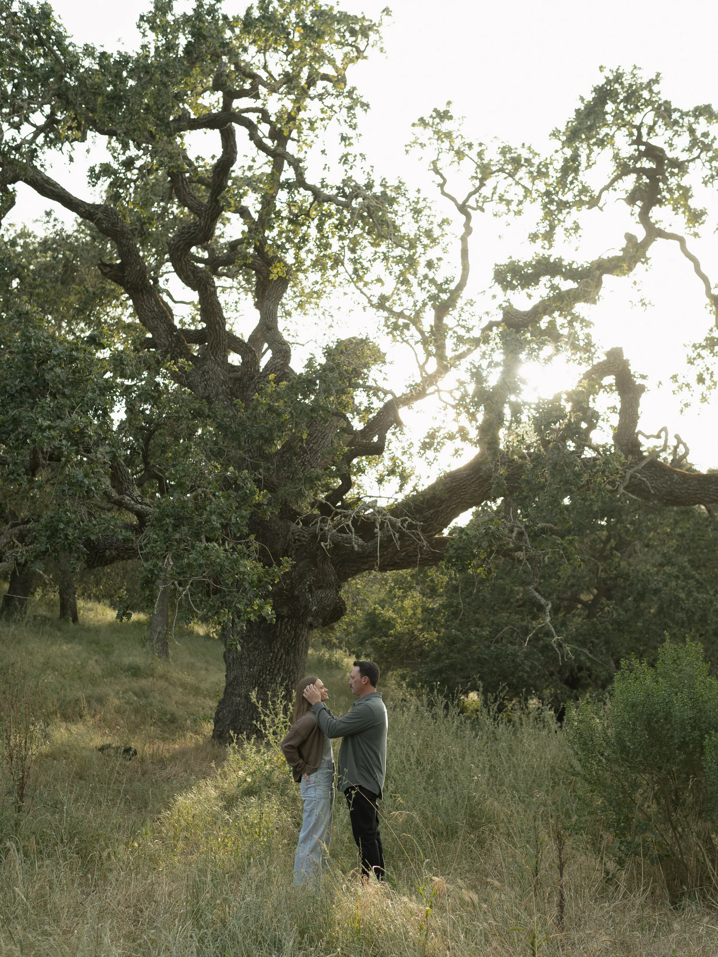 An evening well spent with Samantha &amp; Jay 🤎🎞️ exploring the property where they first met, the perfect place for their engagements! 
.
.
.
.
.
.
.
.
#santaynezweddingphotographer #santaynezphotographer #santabarbaraengagement #santabarbaraphoto