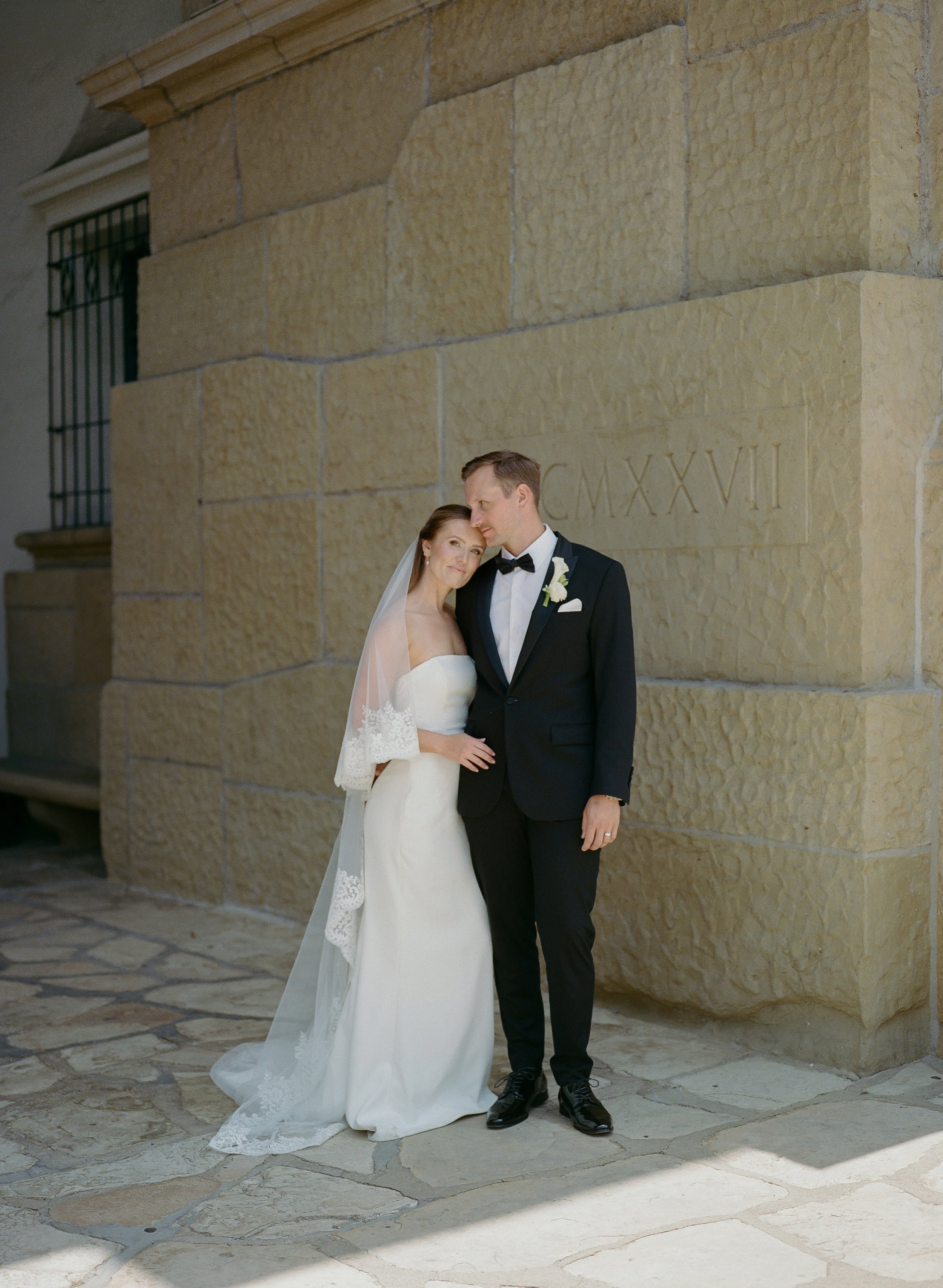 A Classic Santa Barbara Courthouse Elopement