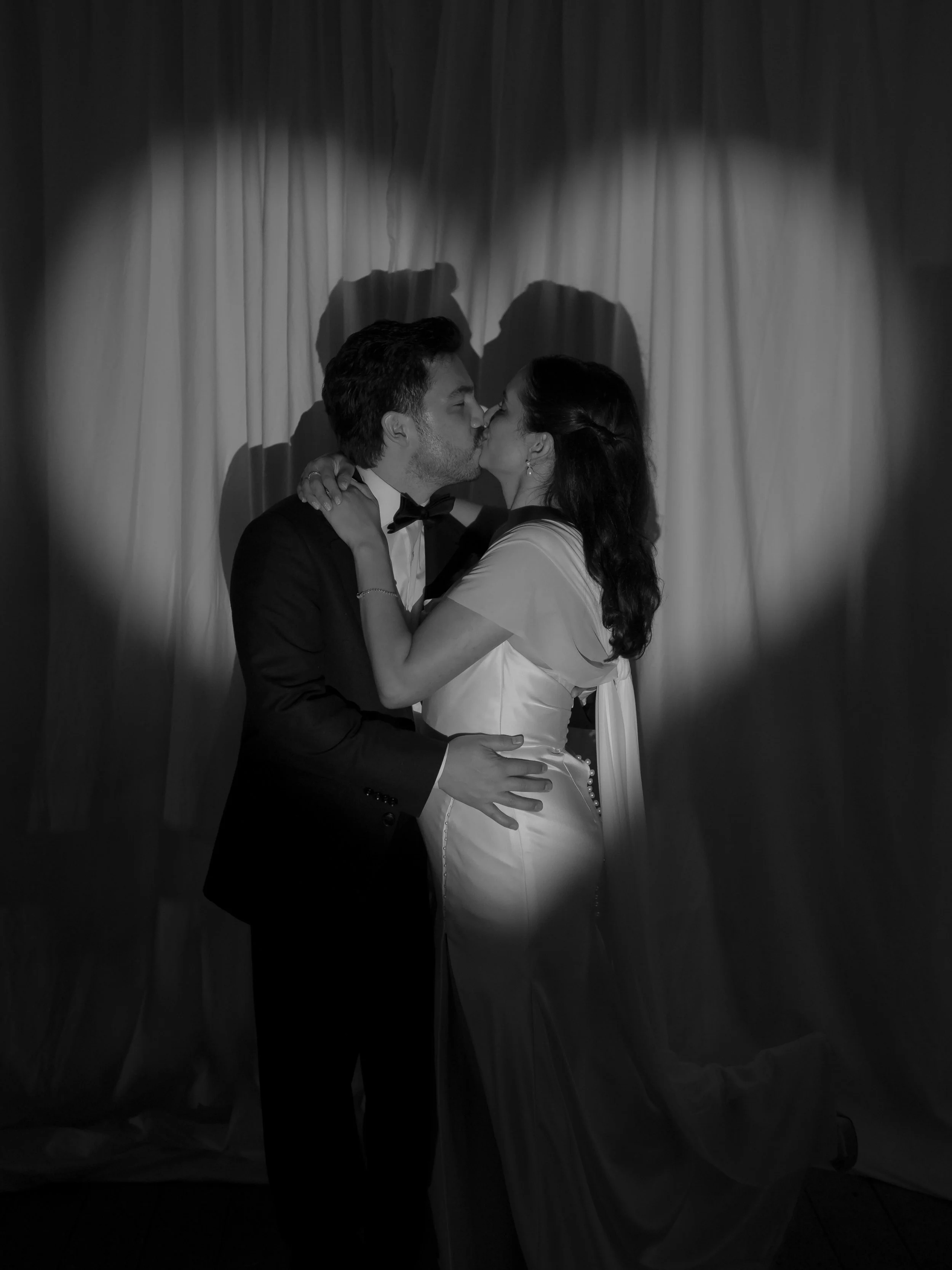 A few favorite frames from Taylor &amp; Sebastian&rsquo;s wedding day in La Jolla 🕊️🍰 A day that was fifteen years in the making&mdash; ocean views, mojitos &amp; spritzes, a table-long cake, and their favorite people. We couldn&rsquo;t be happier 