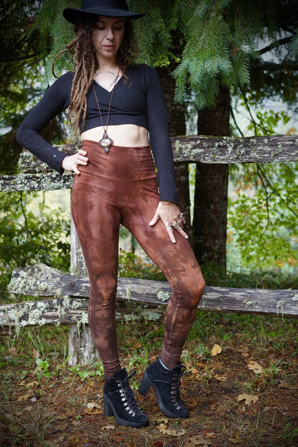 RTS- Lupine Leggings in 'Burnt Maple' — CALICO ALCHEMY