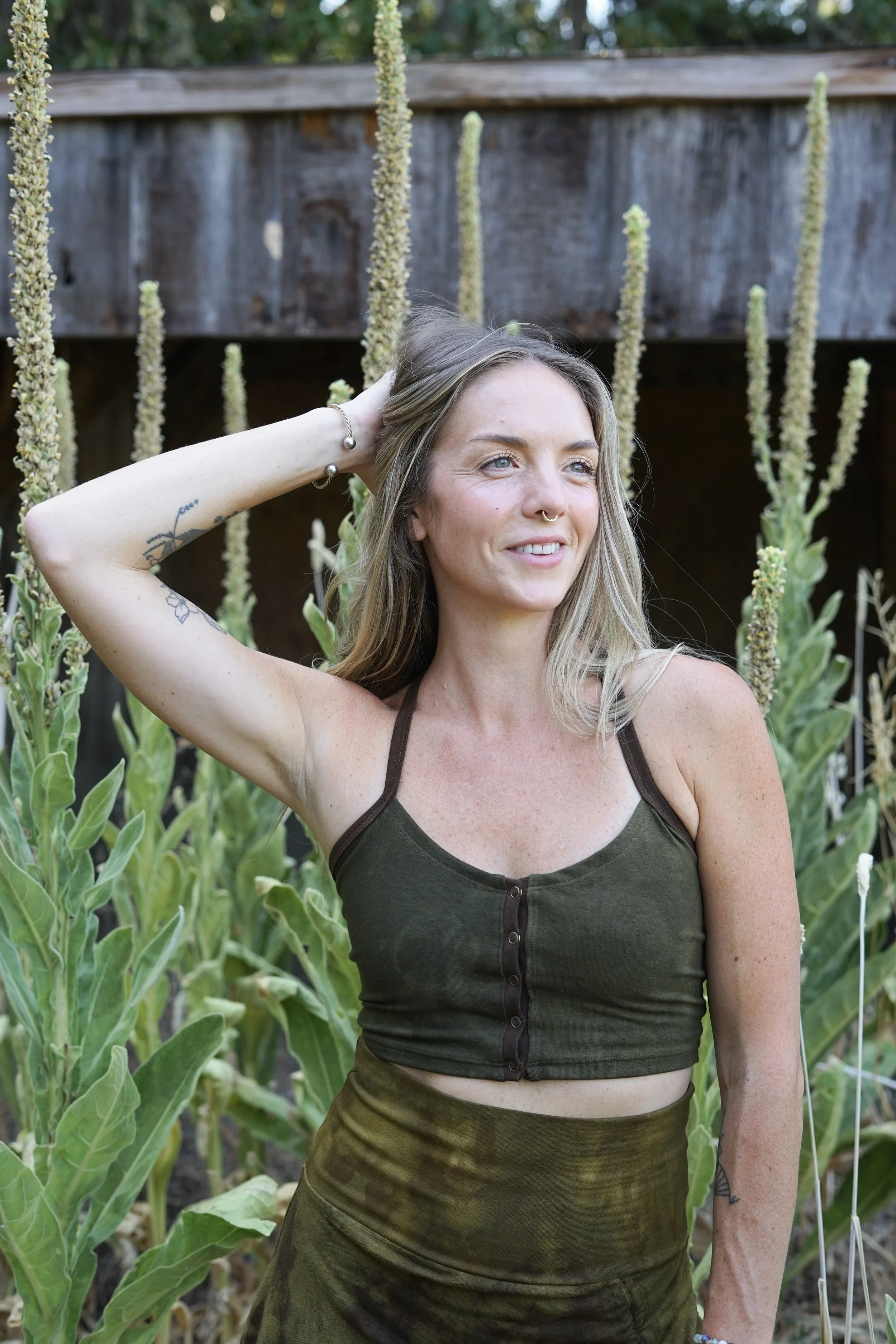 RTS- Snap Dragon Crop in 'Olive & Walnut'