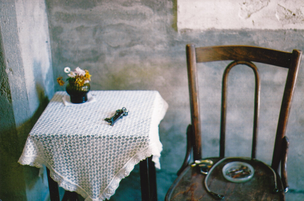 Vestibule, Harka, 2004