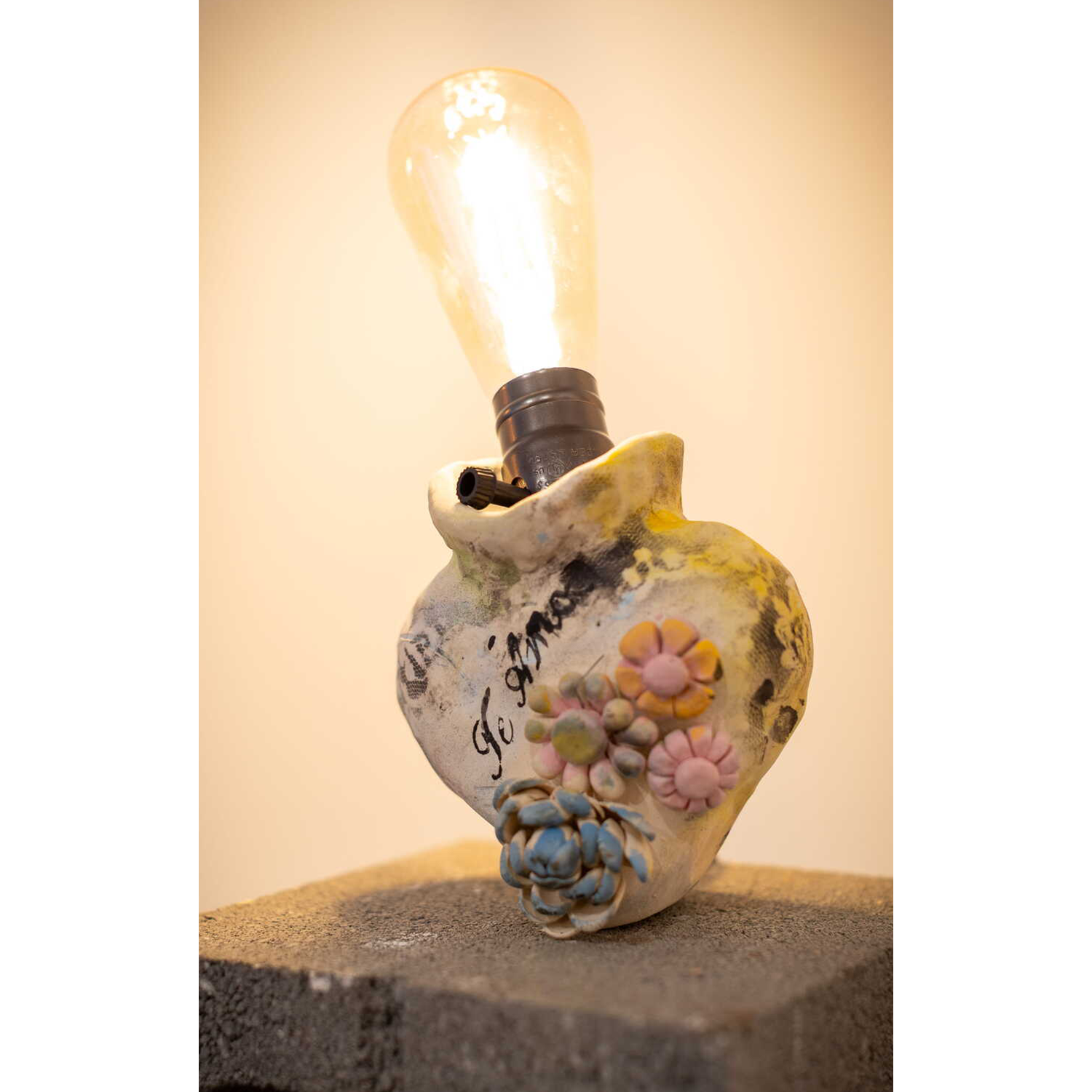 Brian Anthony Lopez Romero
“Te Amo”,
ceramics, 2026, 9˝ x 4˝
