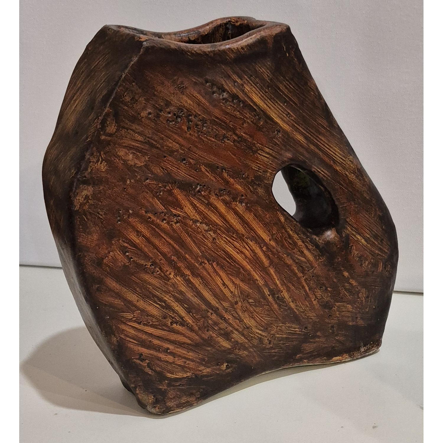 Alice Johnson
“Terracotta”,
high fired glazed ceramics, 2026, 8˝ x 2˝ x 8˝
