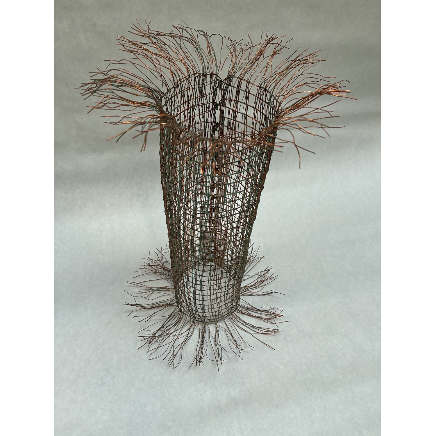 Ken Kalman
“Tweedle”,
copper wire, 2024, 16˝ x 10˝ x 10˝